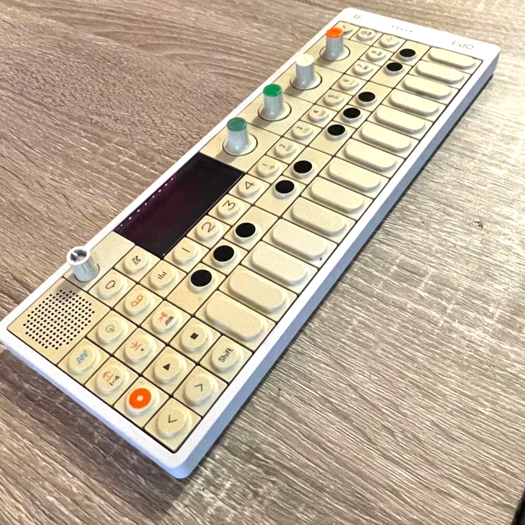 Teenage Engineering OP-1 Portable Synthesizer White Sampler Sequencer TESTED