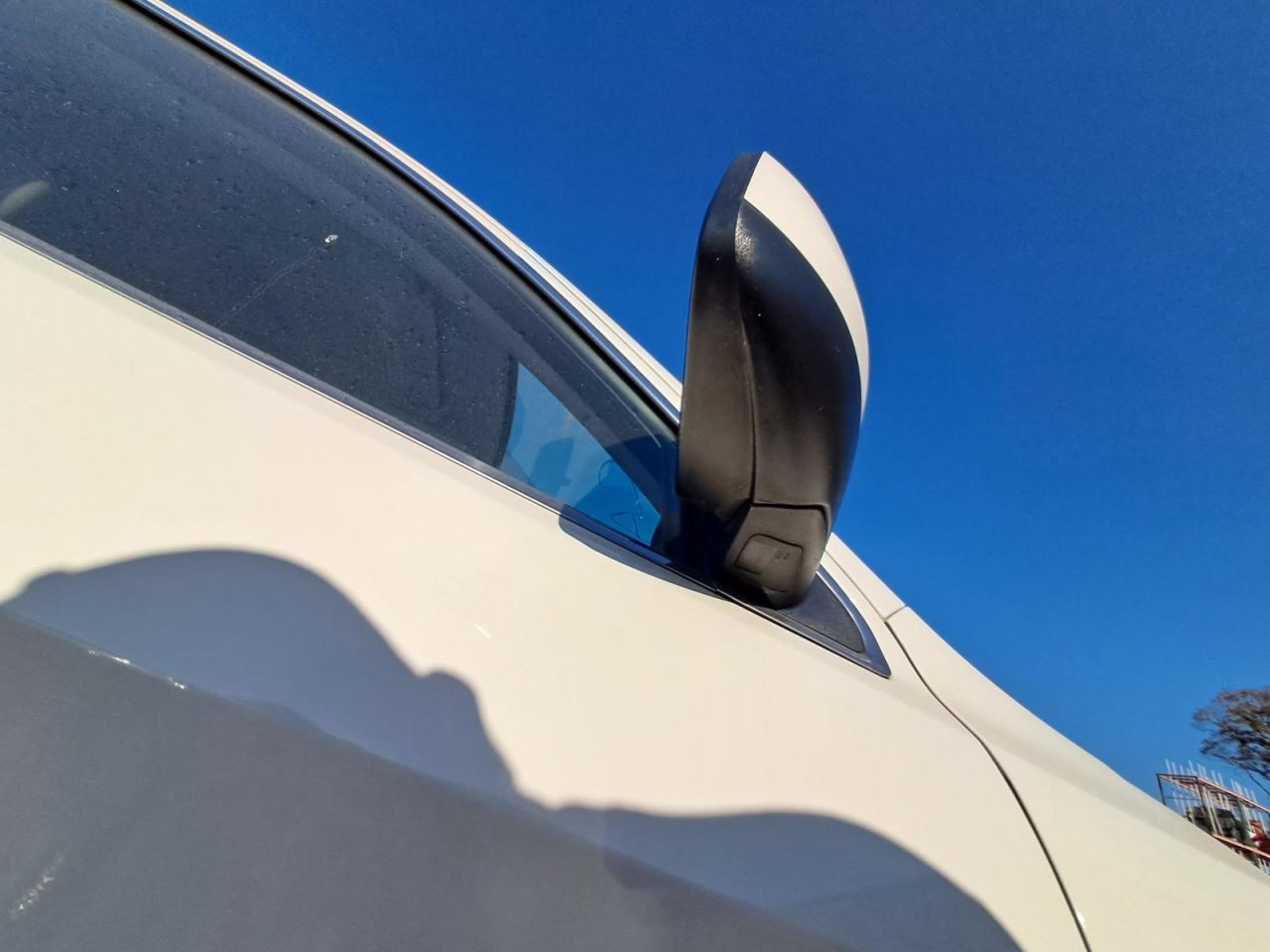 CHERGRAND 2012 Glove Box 4869594
