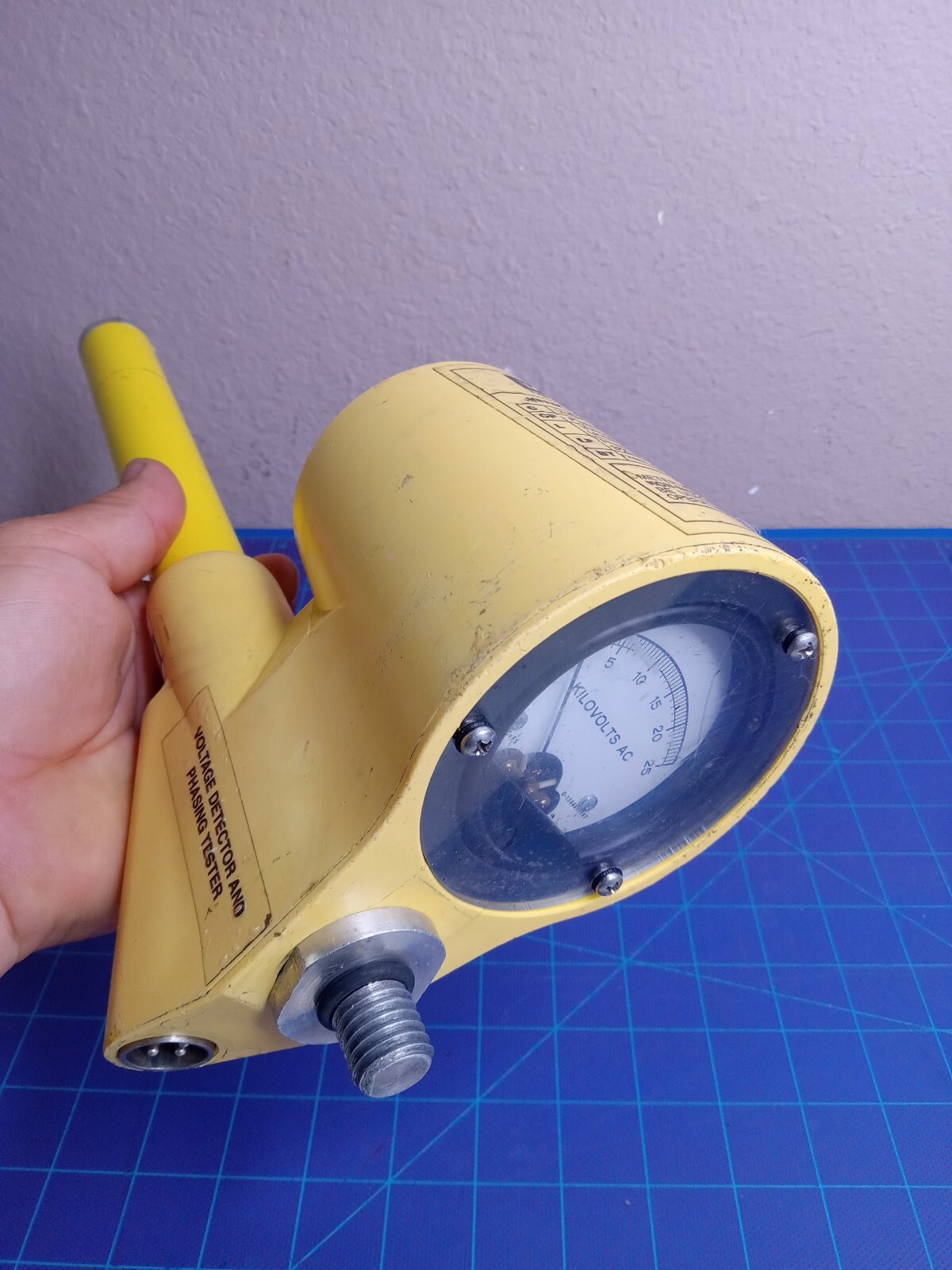 White Safety Line Voltage Detector (Bierer Analog Voltage Detector) UNTESTED