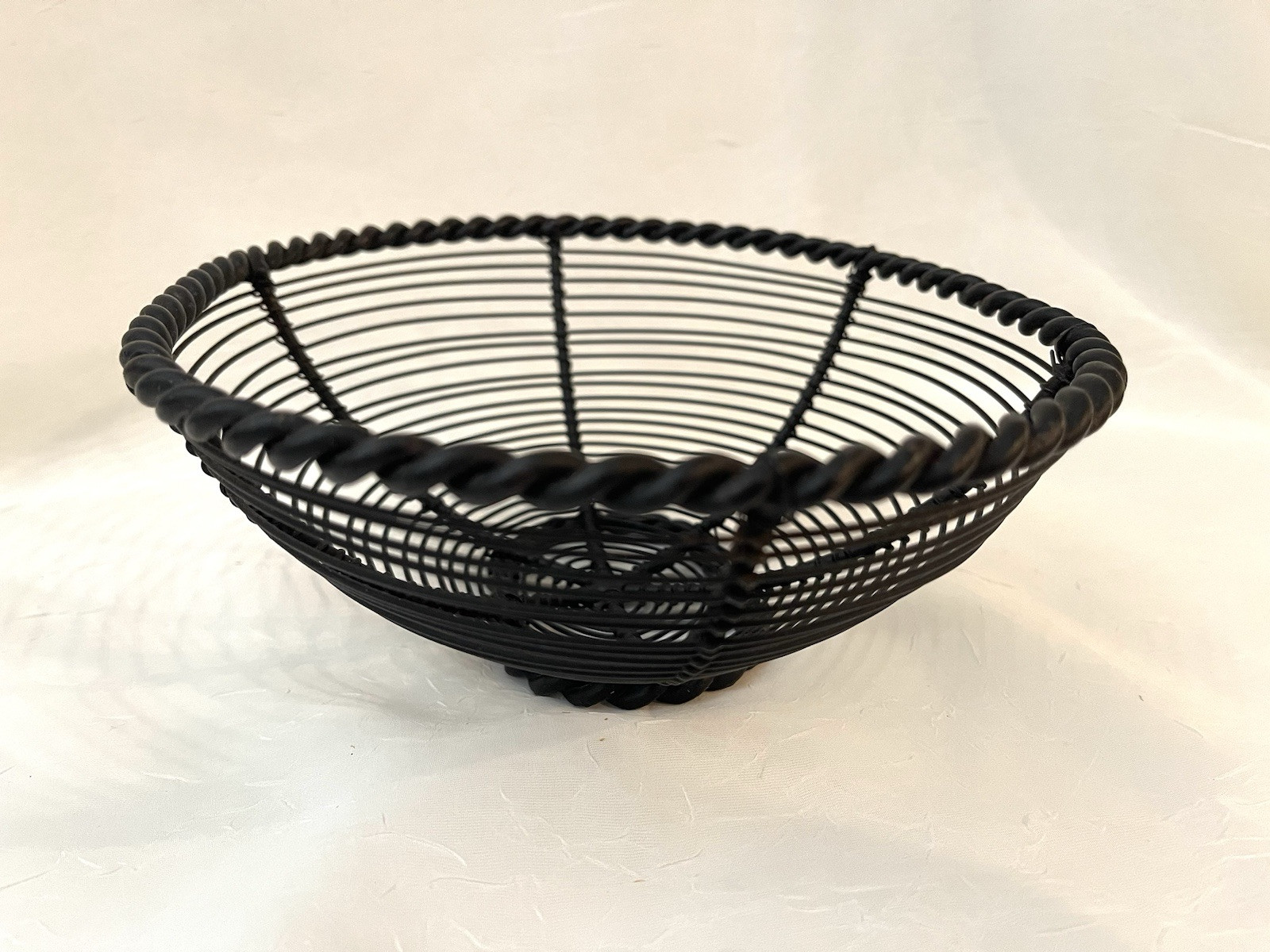 Metal Basket Black Fruit Farmhouse Decor Bread Snack Table Kitchen Oval