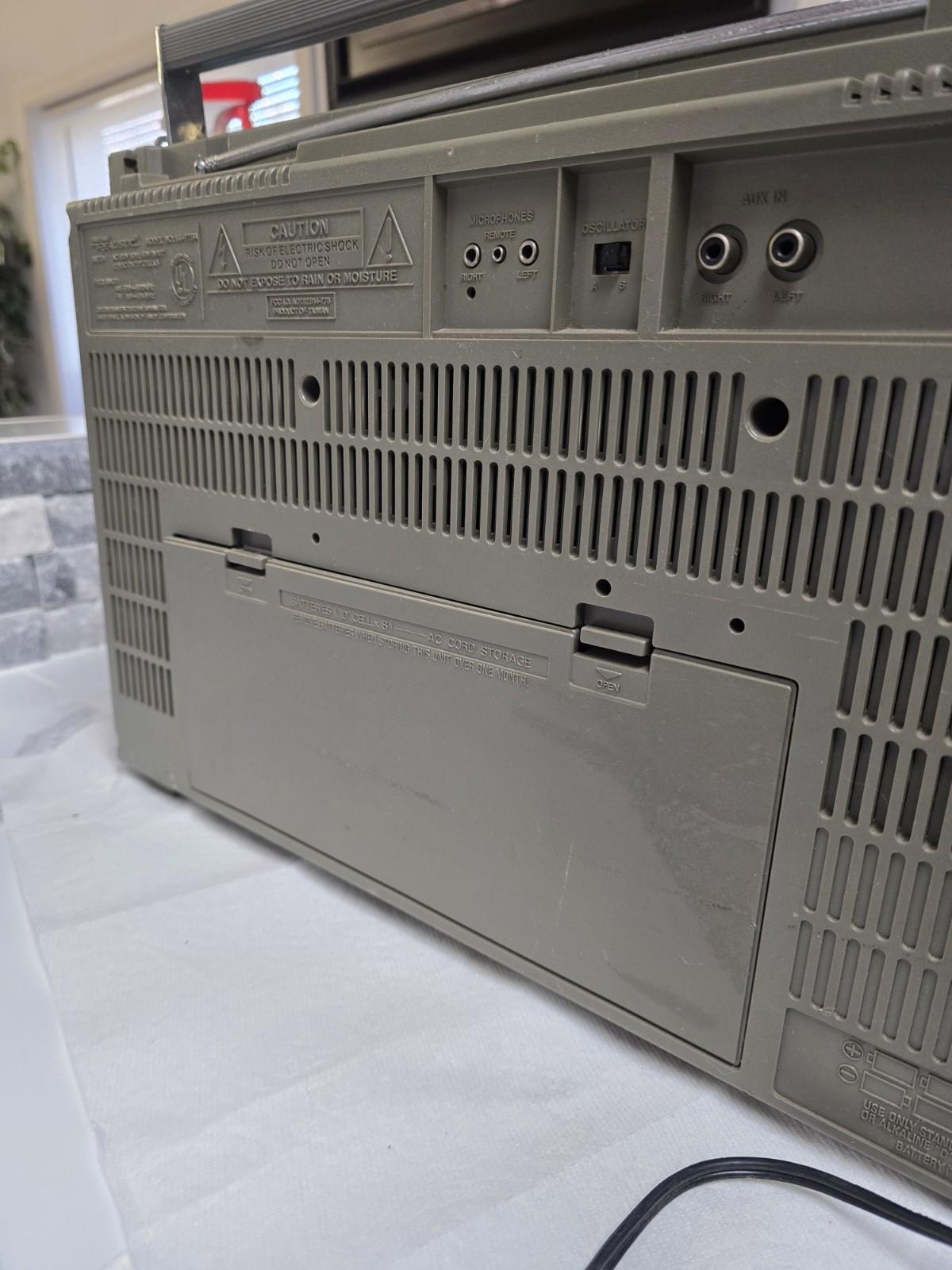 Vintage Realistic Scr 8 Read Description