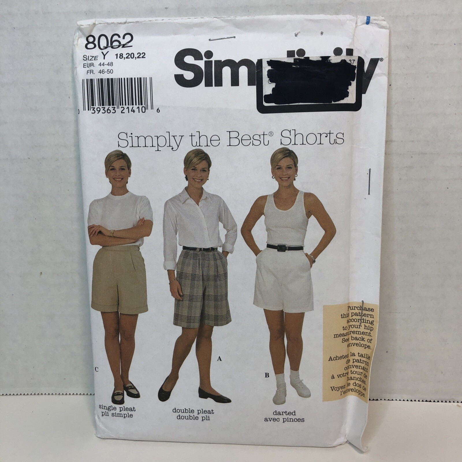 Simplicity 8062 Size 18 20 22 Misses' Shorts Pleated Darts