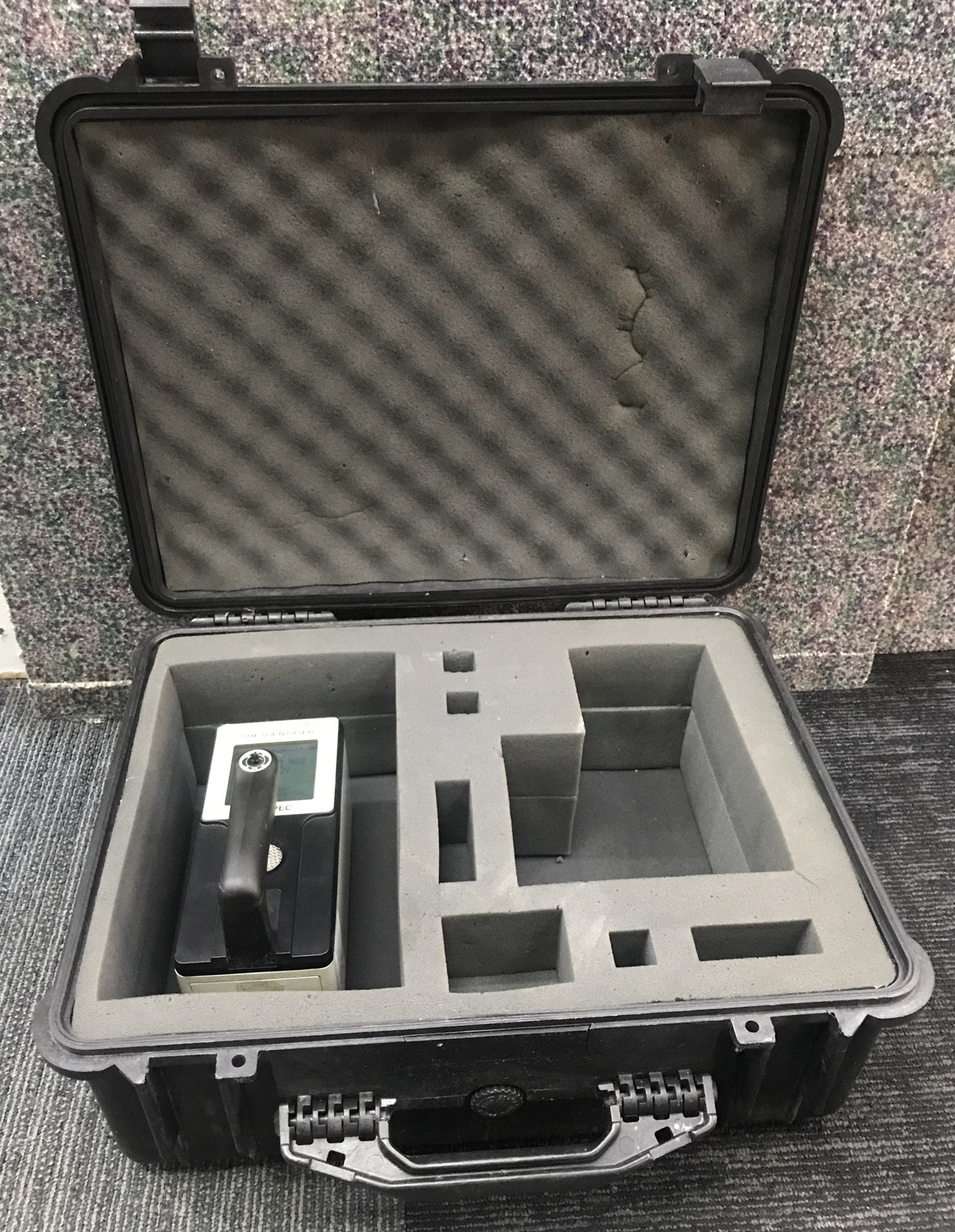 Mini Spec GR-135 The Identifier Exploranium with/Case