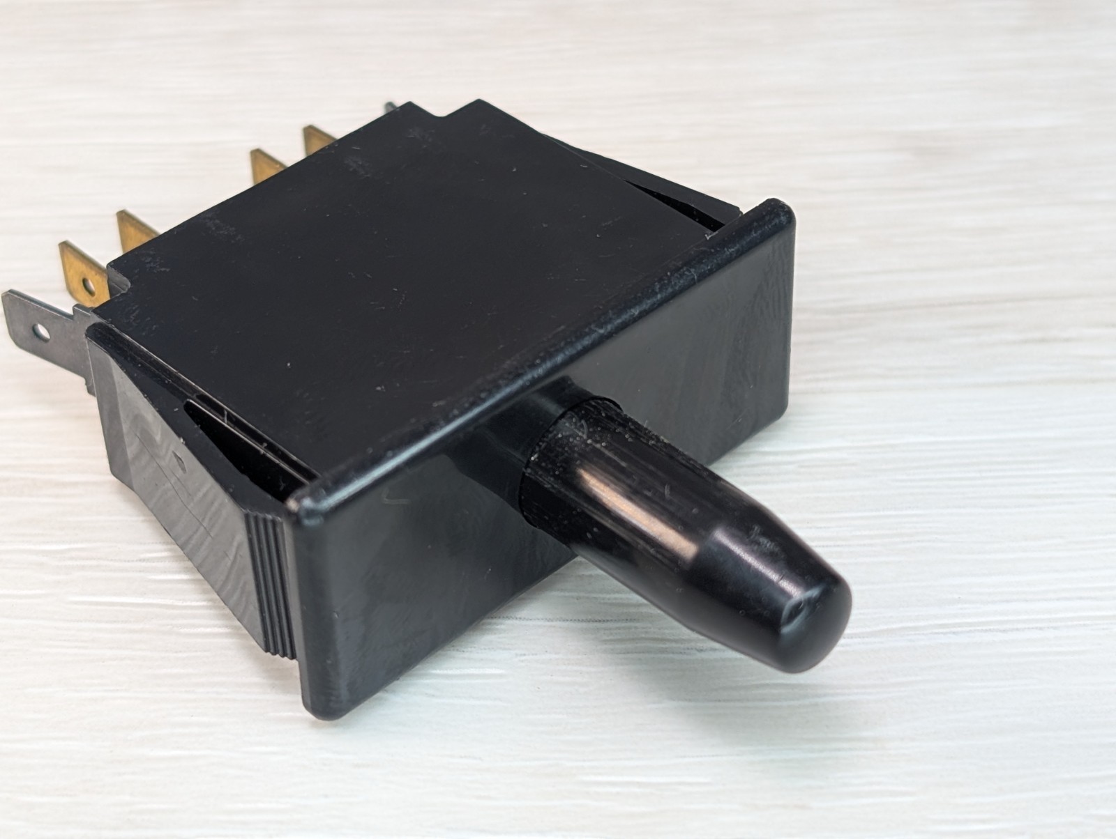 NEW Honeywell MicroSwitch 2DM4 Push / Pull Switch Plunger Actuator 10A 250VAC