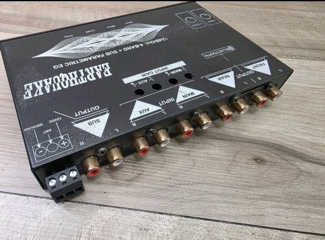 Untested. Earthquake Sound Eq-4000bt V1 4-Band Parametric Equalizer + plug