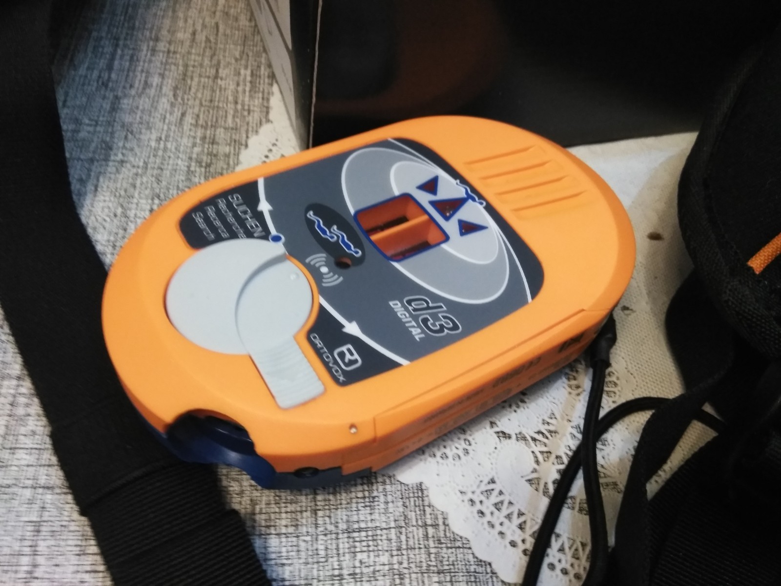 Ortovox d3 Digital Avalanche Transceiver With Chest Strap, case, box manual