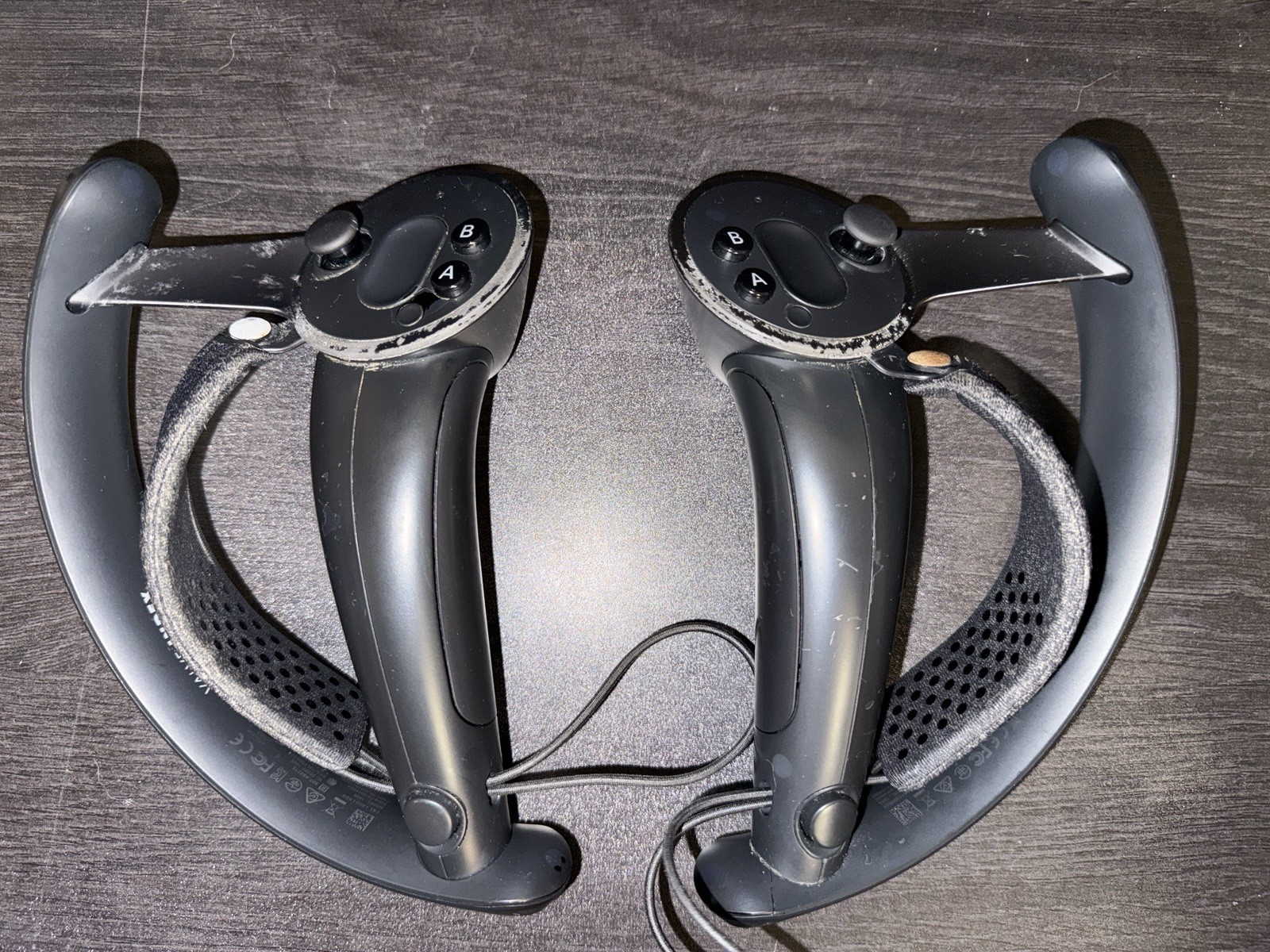 Valve Index VR Controllers - Black Pair (V003665-20)
