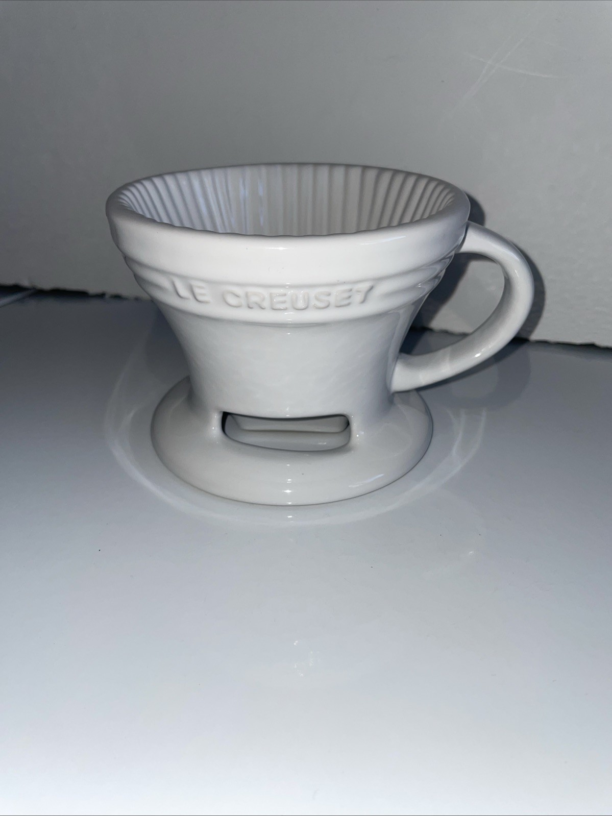 LE CREUSET POUR THROUGH COFFEE DRIPPER BREWER WHITE