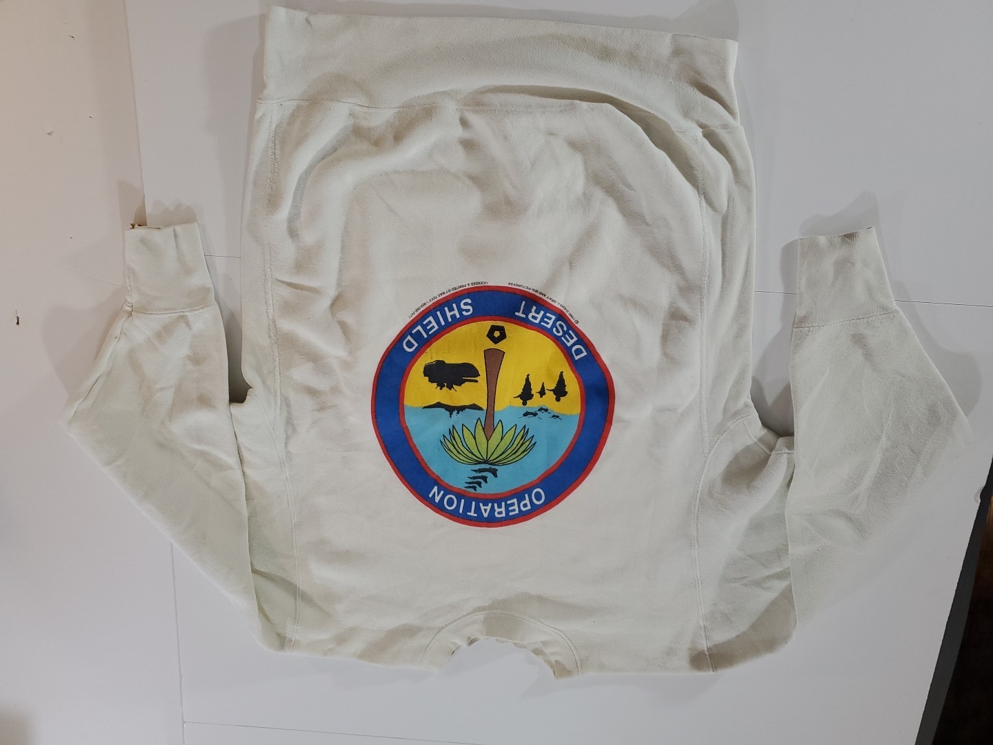 VTG 90s Operation Desert Shield Gulf War United Countries Military Sweatshirt XL
