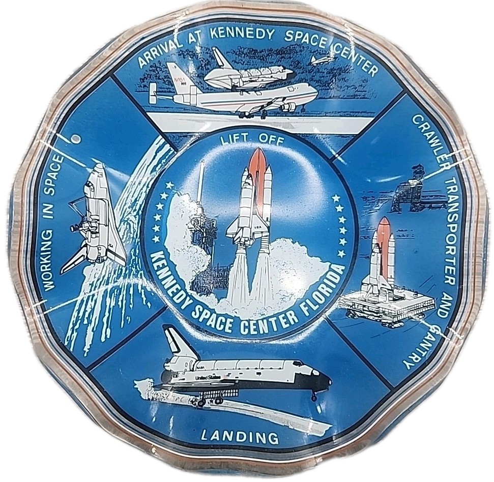 Vintage Kennedy Space Center souvenir dish Great graphics NASA [111]