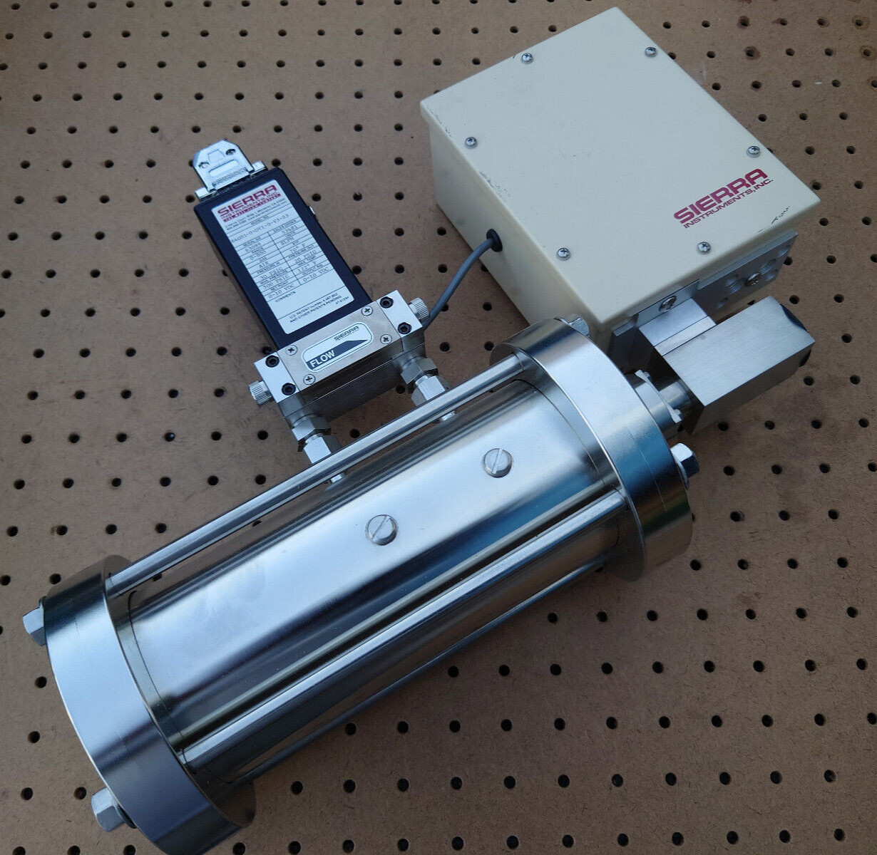SIERRA INSTRUMENTS 840N1-0-0V1-D-V3-S3 MASS FLOW CONTROLLER