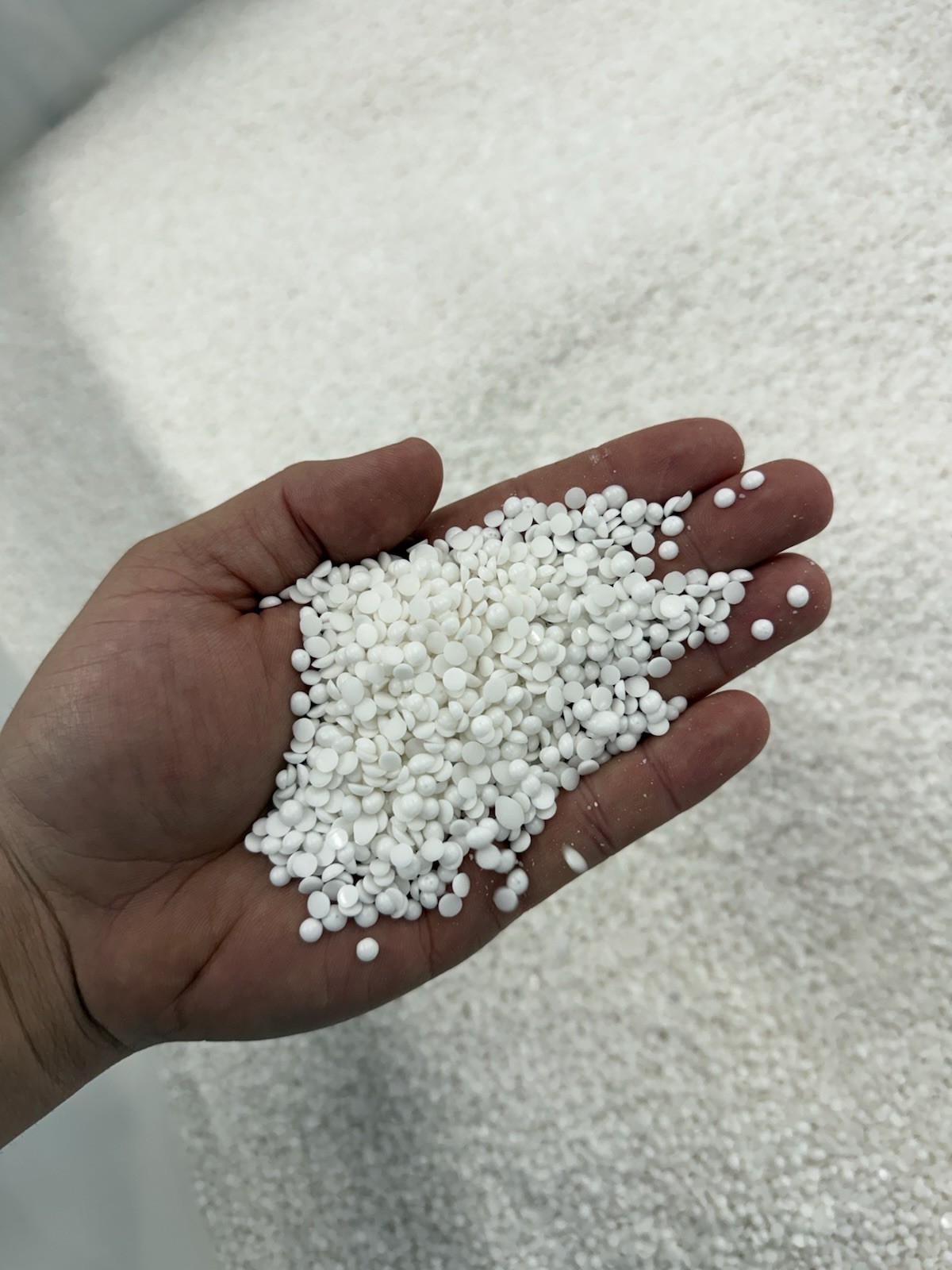 Made In USA - BULK 30 Lb. Case of  Laundry Scent Beads - Mahogany Teakwood