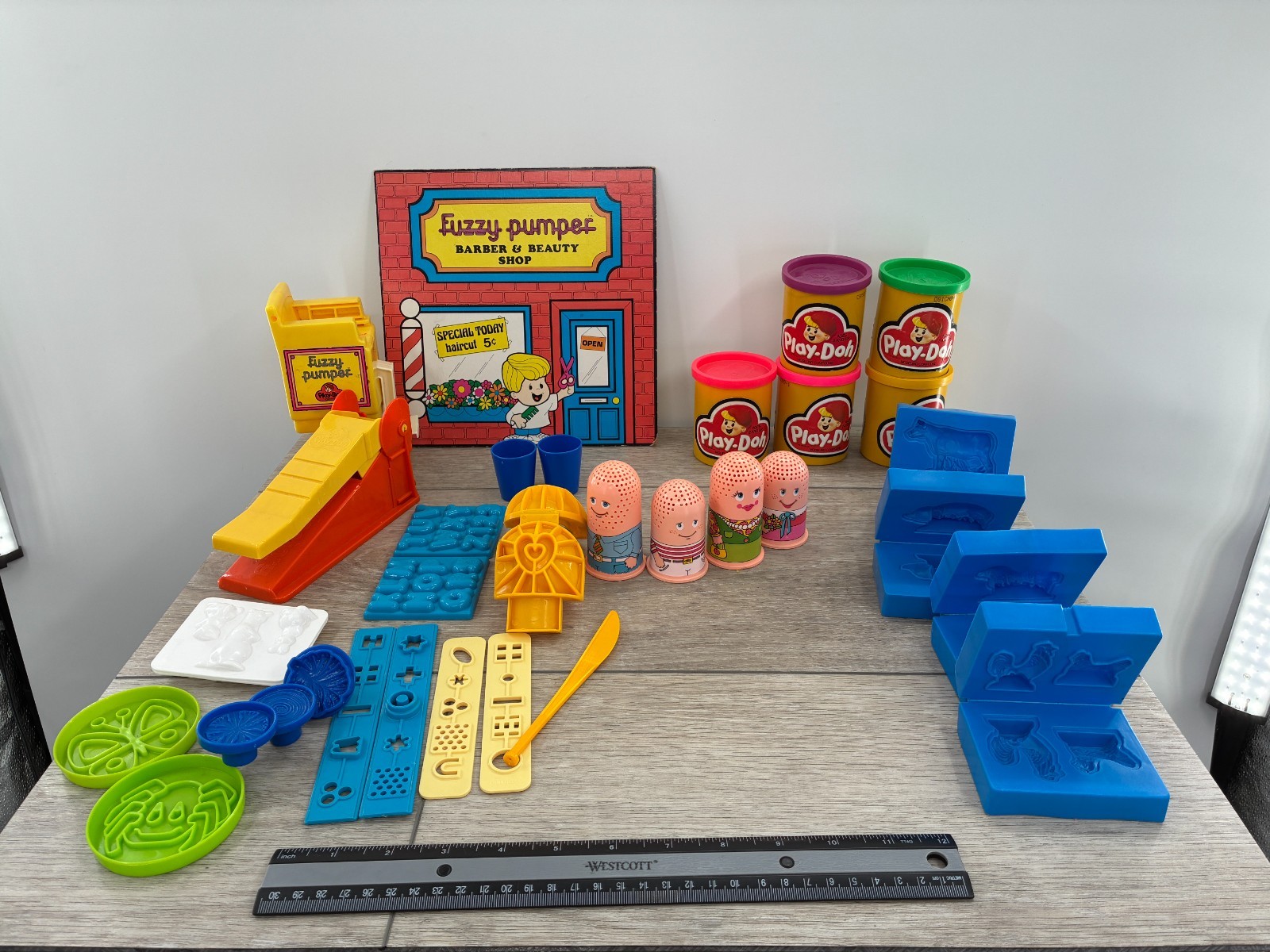 Vintage Play Doh Toys Kenner Fuzzy Pumper Barber Beauty Shop Molds Stencil Lot