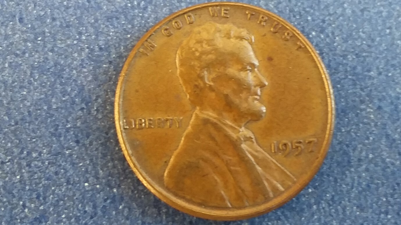 1957-P Circulated Lincoln Wheat Cent, Ships Free.
