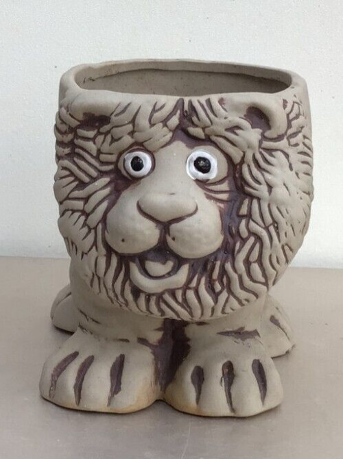 Vintage 1970’s LION PLANTER Pottery 4 ¼” Tall Cute!