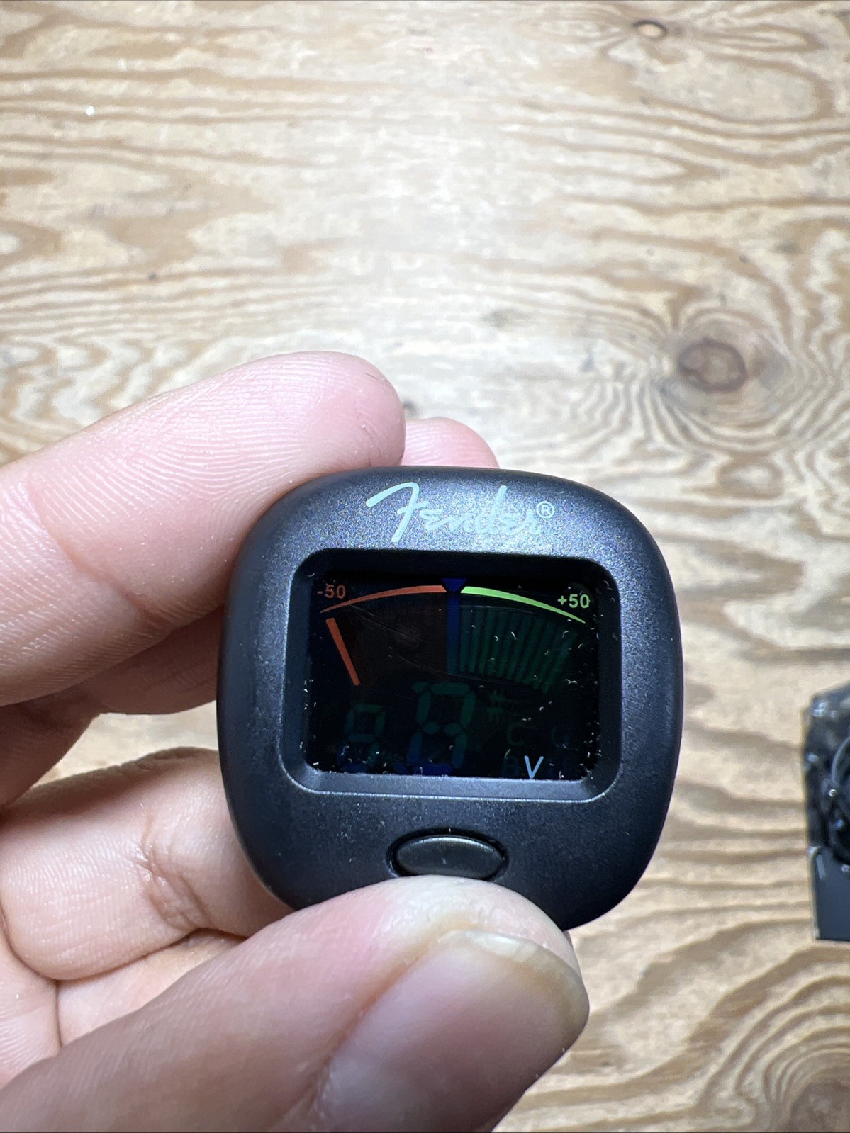 Fender FCT-2 Clip-on Guitar Tuner LCD Display Vibration Sensor Dual-hinge