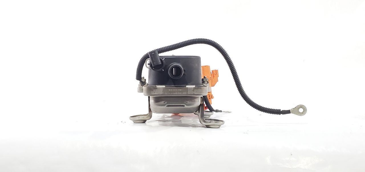 2014 Cadillac ELR OEM Heater Pump Control Module Computer 537526696