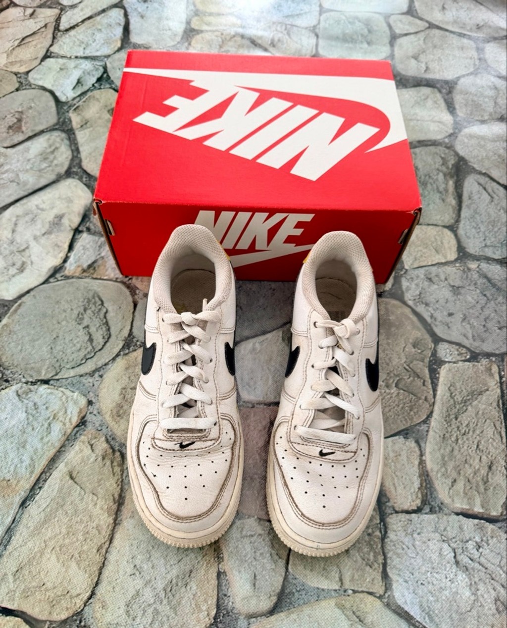 “HAVE A NIKE DAY” SNEAKER-SIZE 4.5