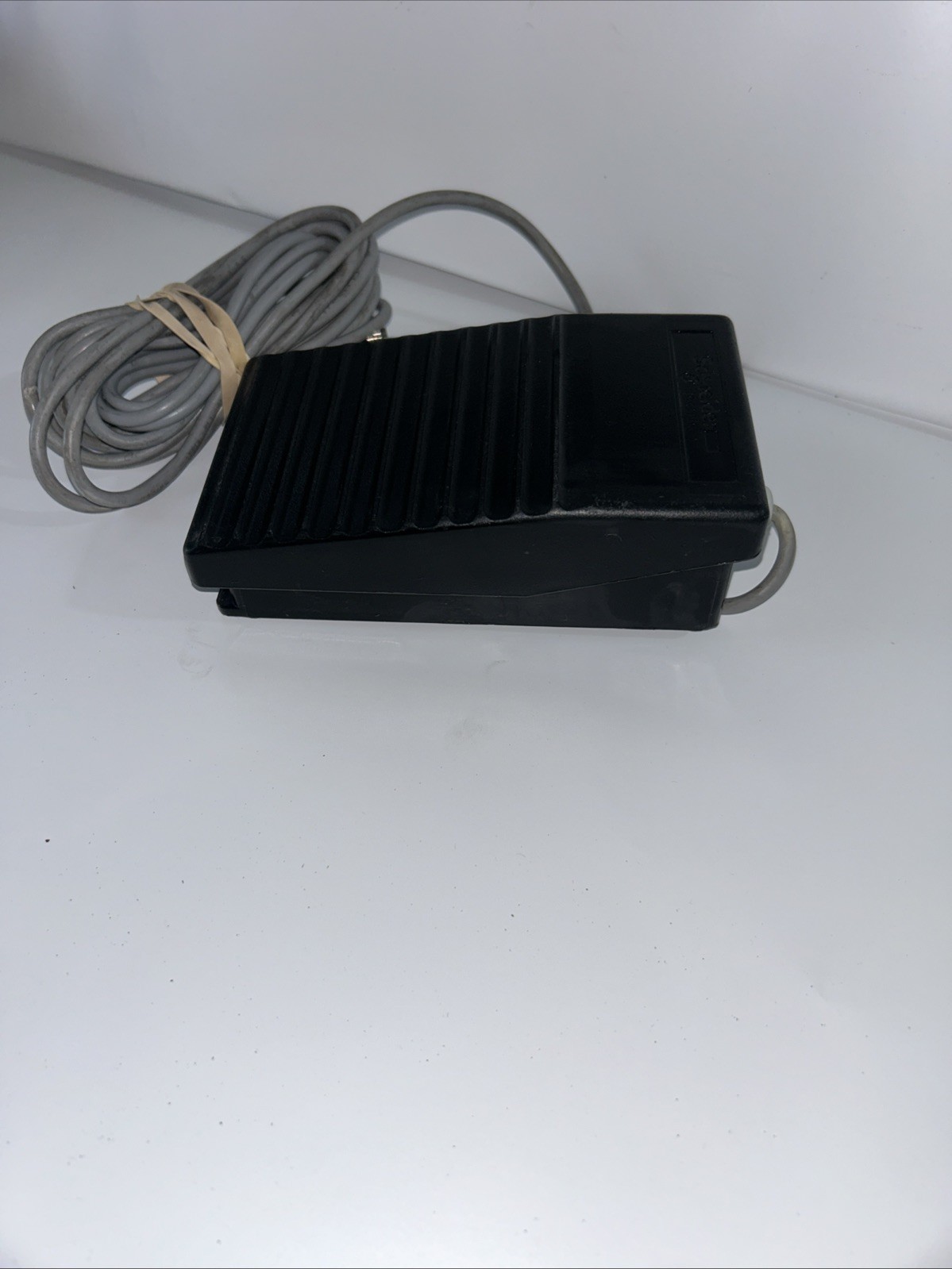 TELEMECANIQUE XPE-A110 FOOT SWITCH