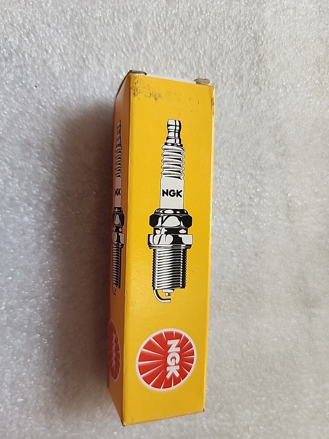 NGK - Standard Spark Plug (LMAR8G) 95627
