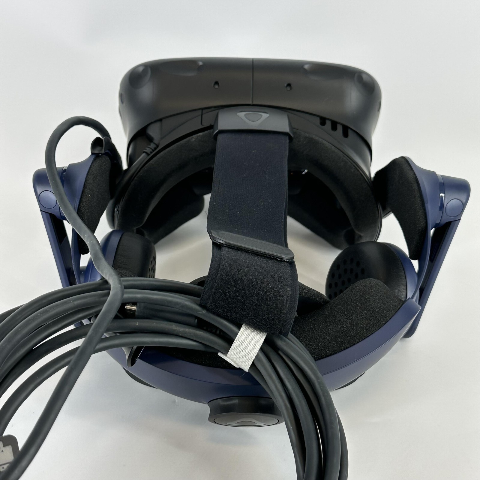 HTC Vive Pro 2 VR Headset w/ Controllers/Link Box/USB Cable- Good w/ LCD Damaged