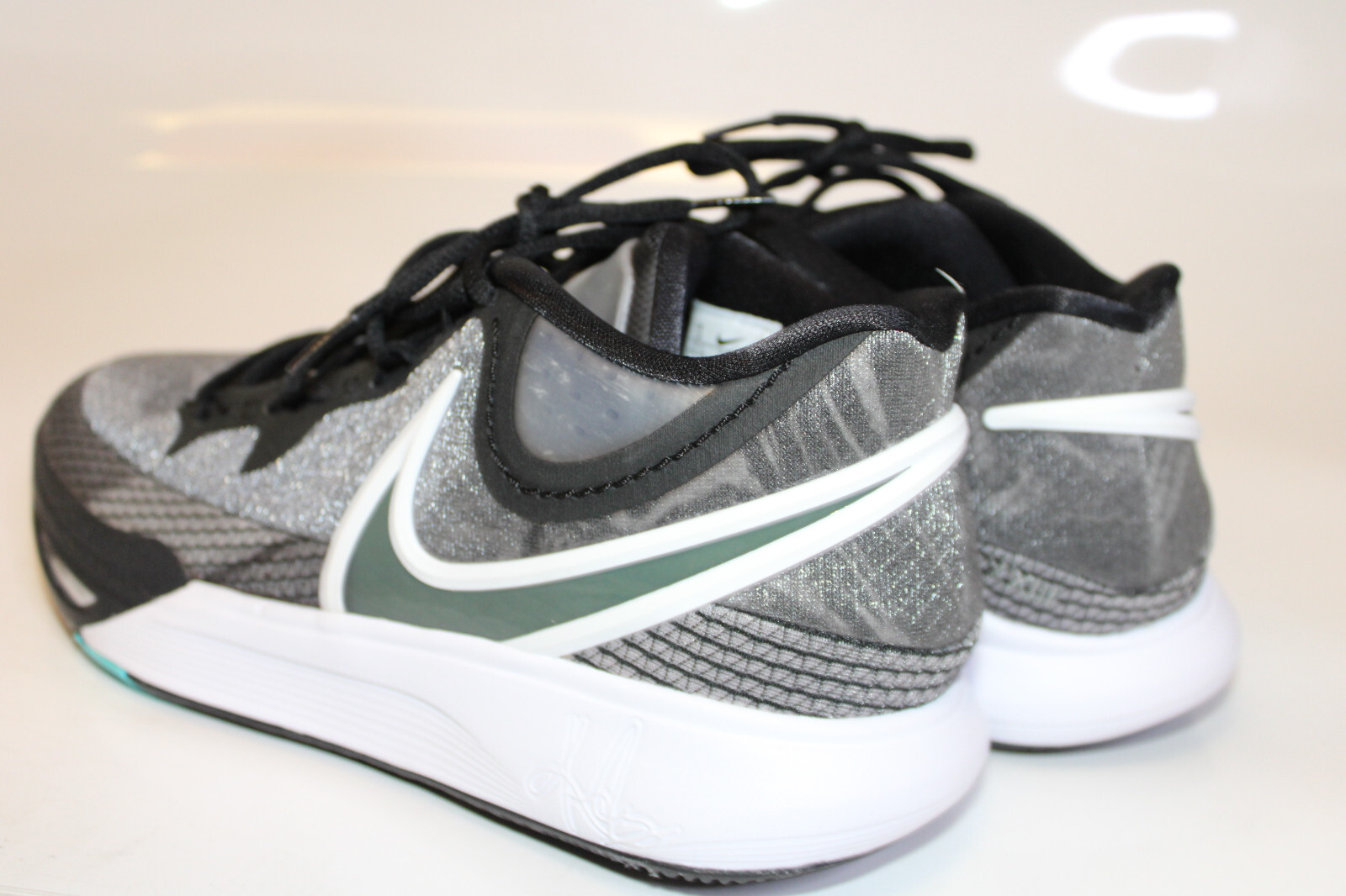 Nike Kyrie 8 Orca DJ6017-001 New Mens Basketball Sneakers