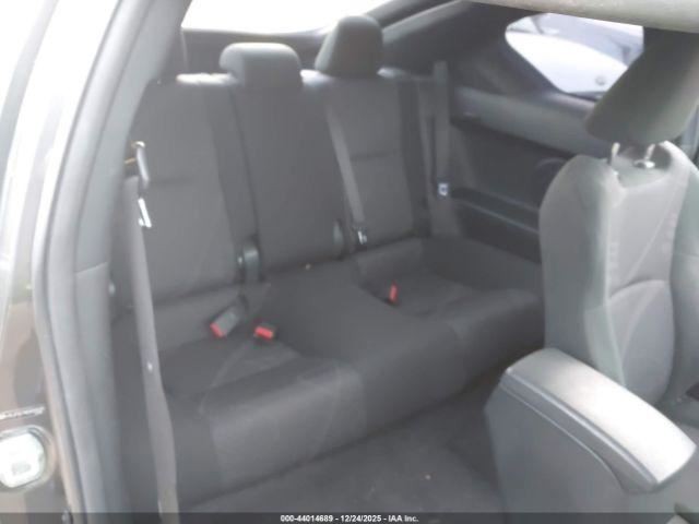 TC SCION  2013 Glove Box 4943075