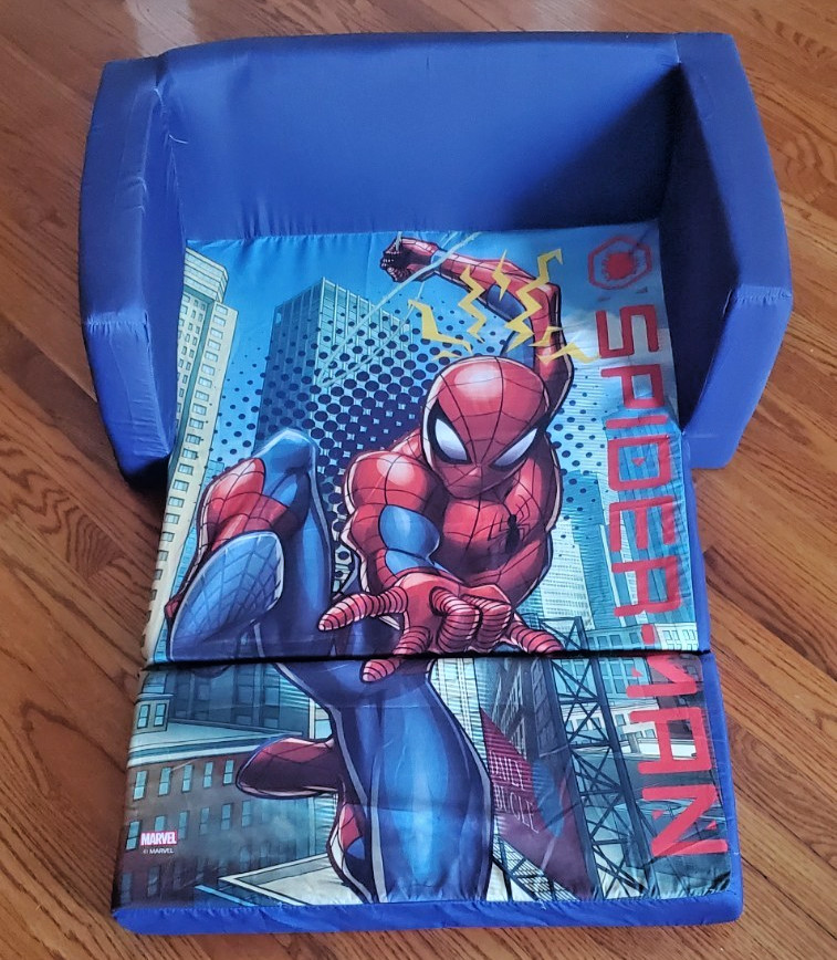 Spider-Man 2-in-1 Flip-Out Kids Sofa by Delta Children – EUC