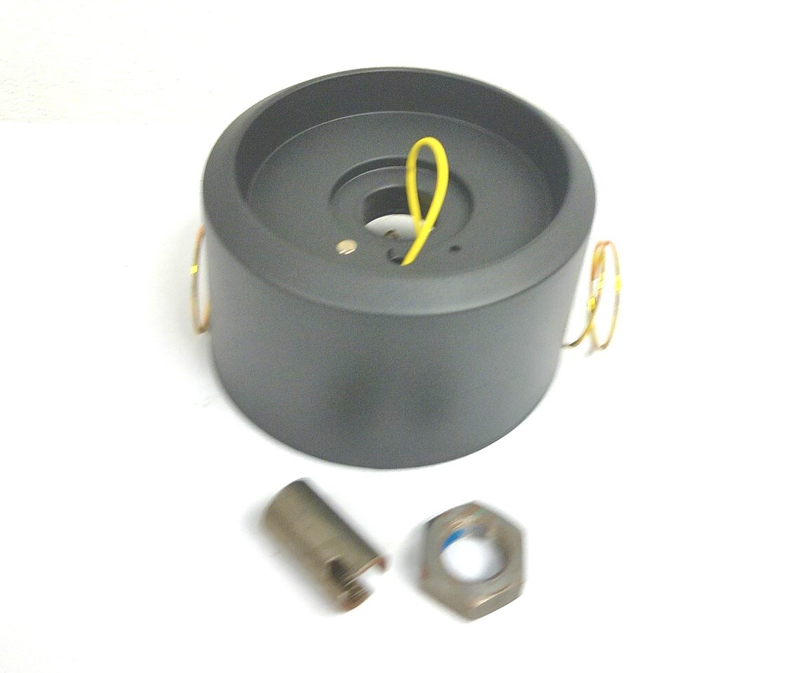 1698225C2 NEW INTERNATIONAL STEERING COLUMN COVER KIT 1698225C1