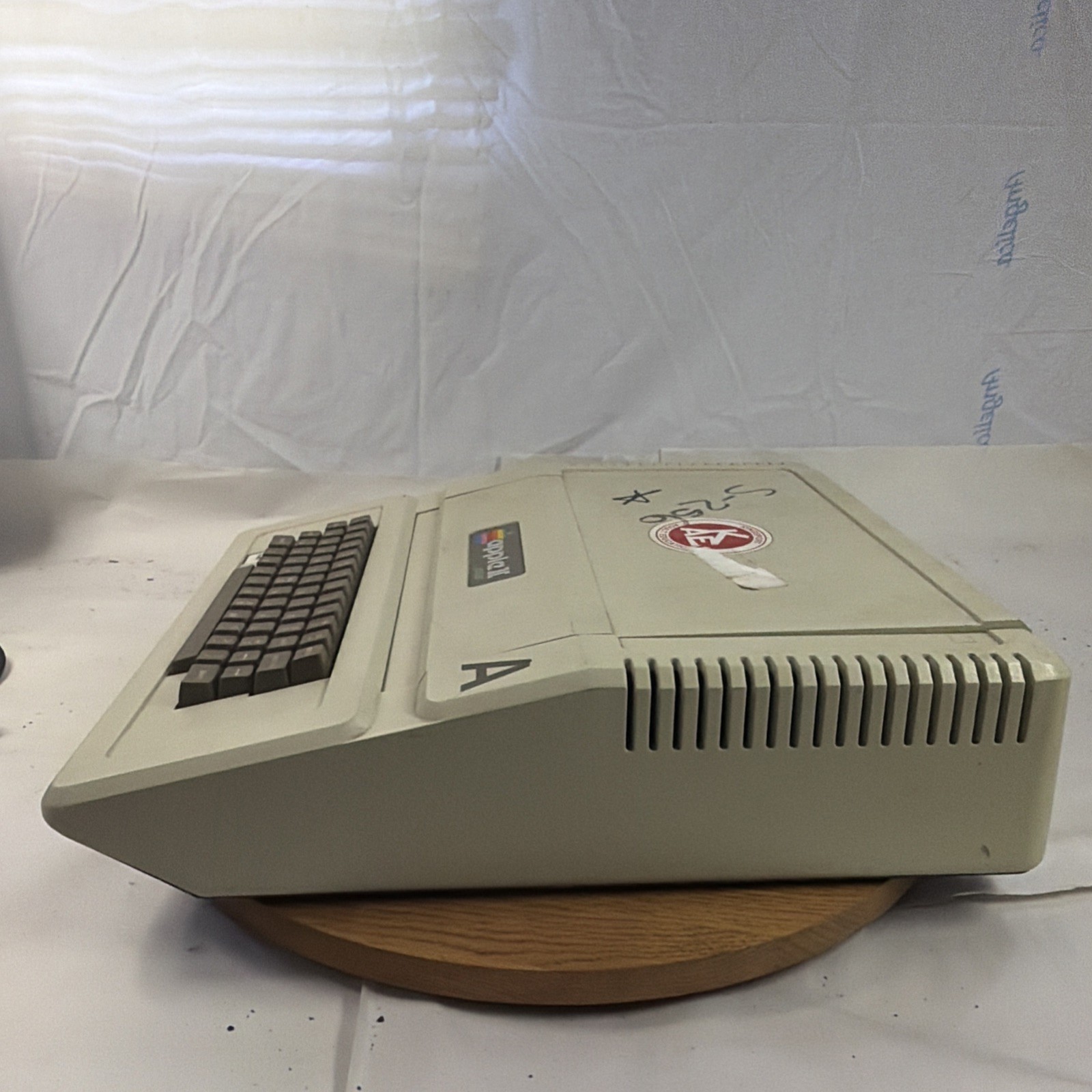Early Model Apple II Plus Model A2S1048 AS IS FOR PARTS