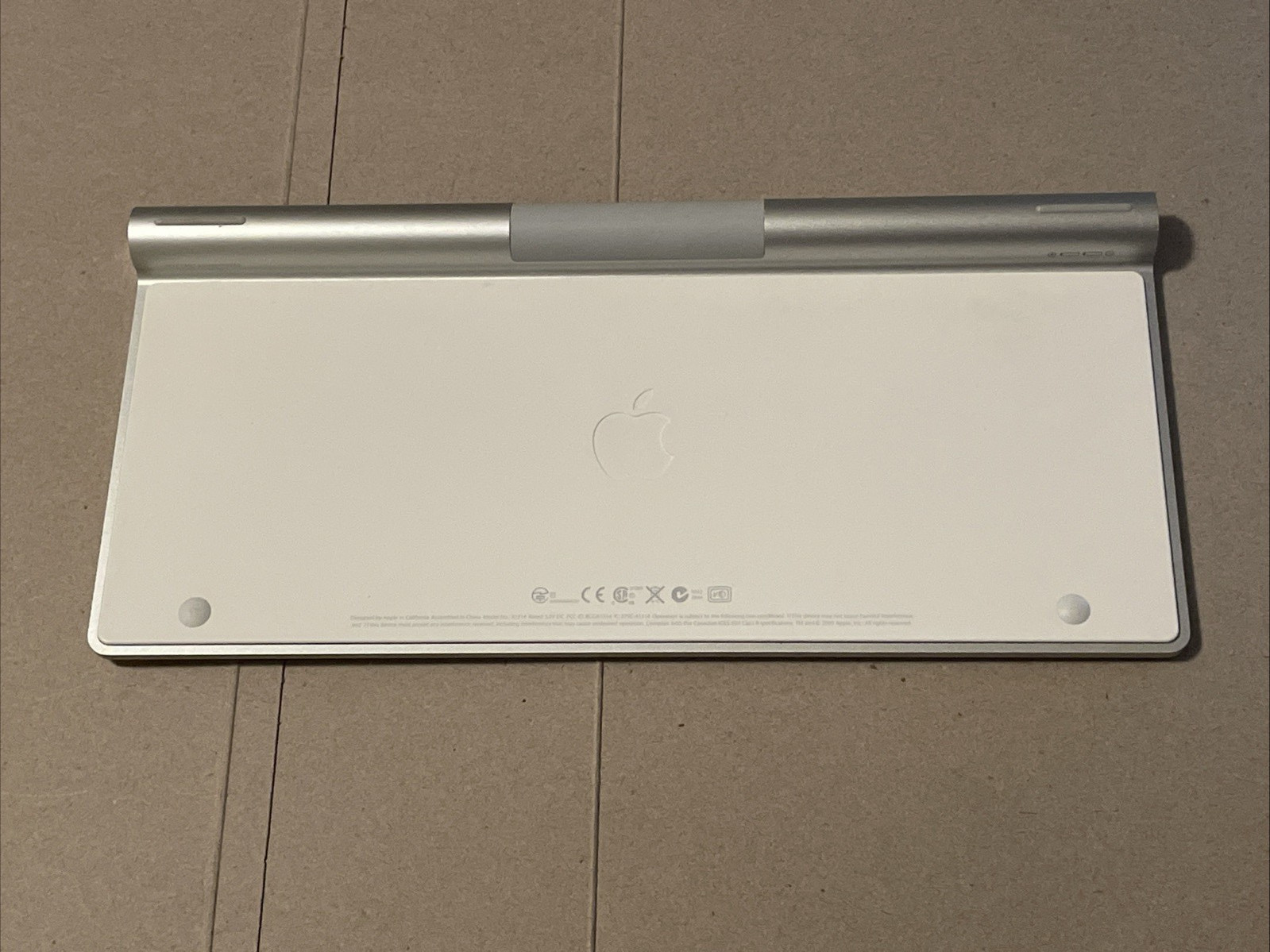 Apple Wireless Bluetooth Silver/Aluminum #A1314 Keyboard
