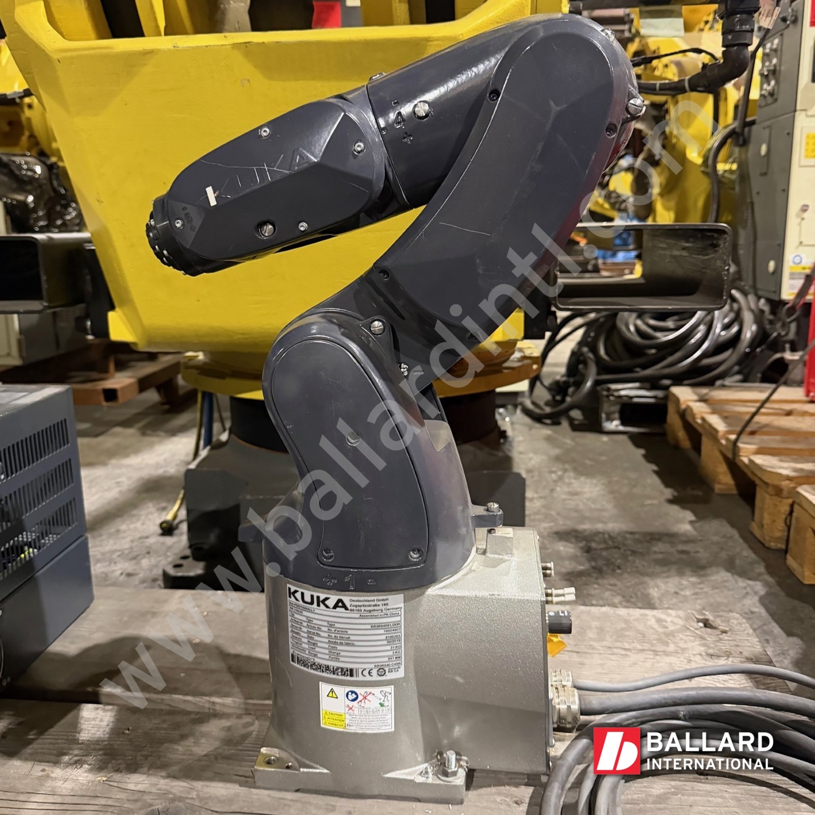 KUKA KR 3 R540 Robot System with KRC4 Controller - 8100353