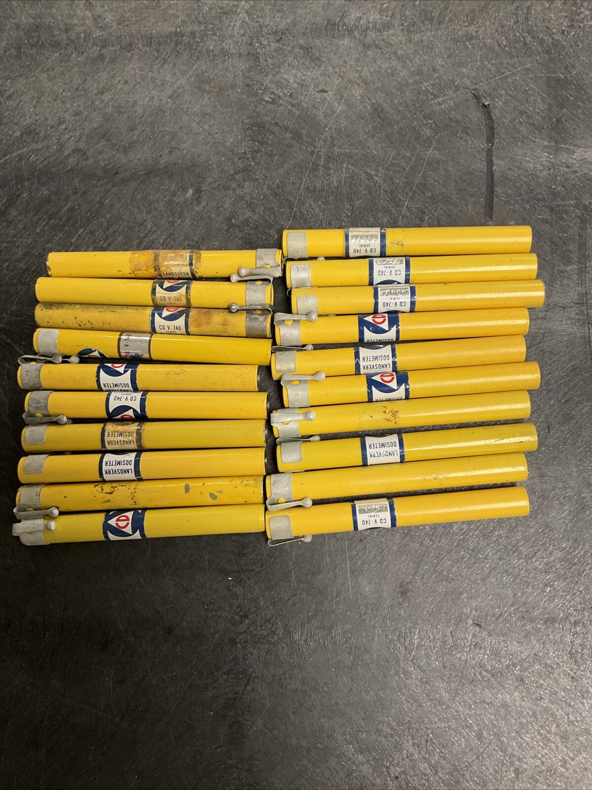 Lot of 20 Vintage Bendix Civil Defense Radiological Dosimeter CD V-740