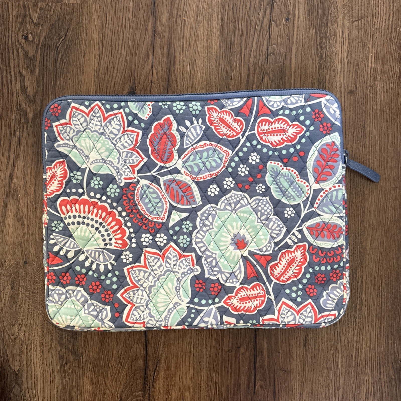 Vera Bradley Nomadic Floral Laptop Tablet Sleeve Quilted Zip Closure 14x11 inch