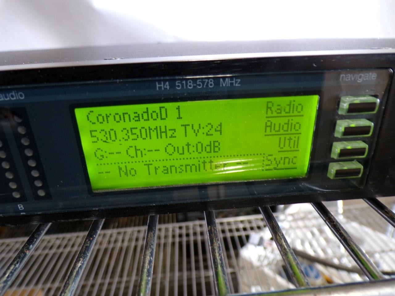 Shure UR4S+ H4 518-578 MHz Wireless Receiver with Reference Companding (V3403)