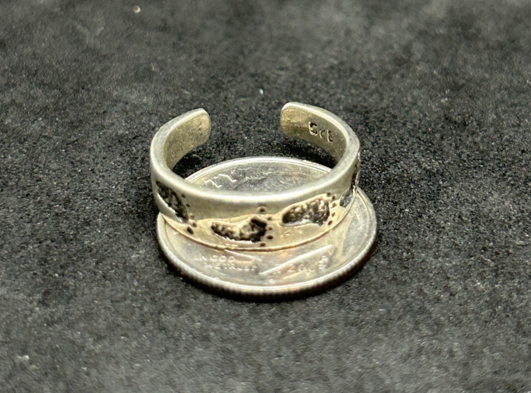 925 Sterling Footprints Toe Ring 5mm - 2.06g