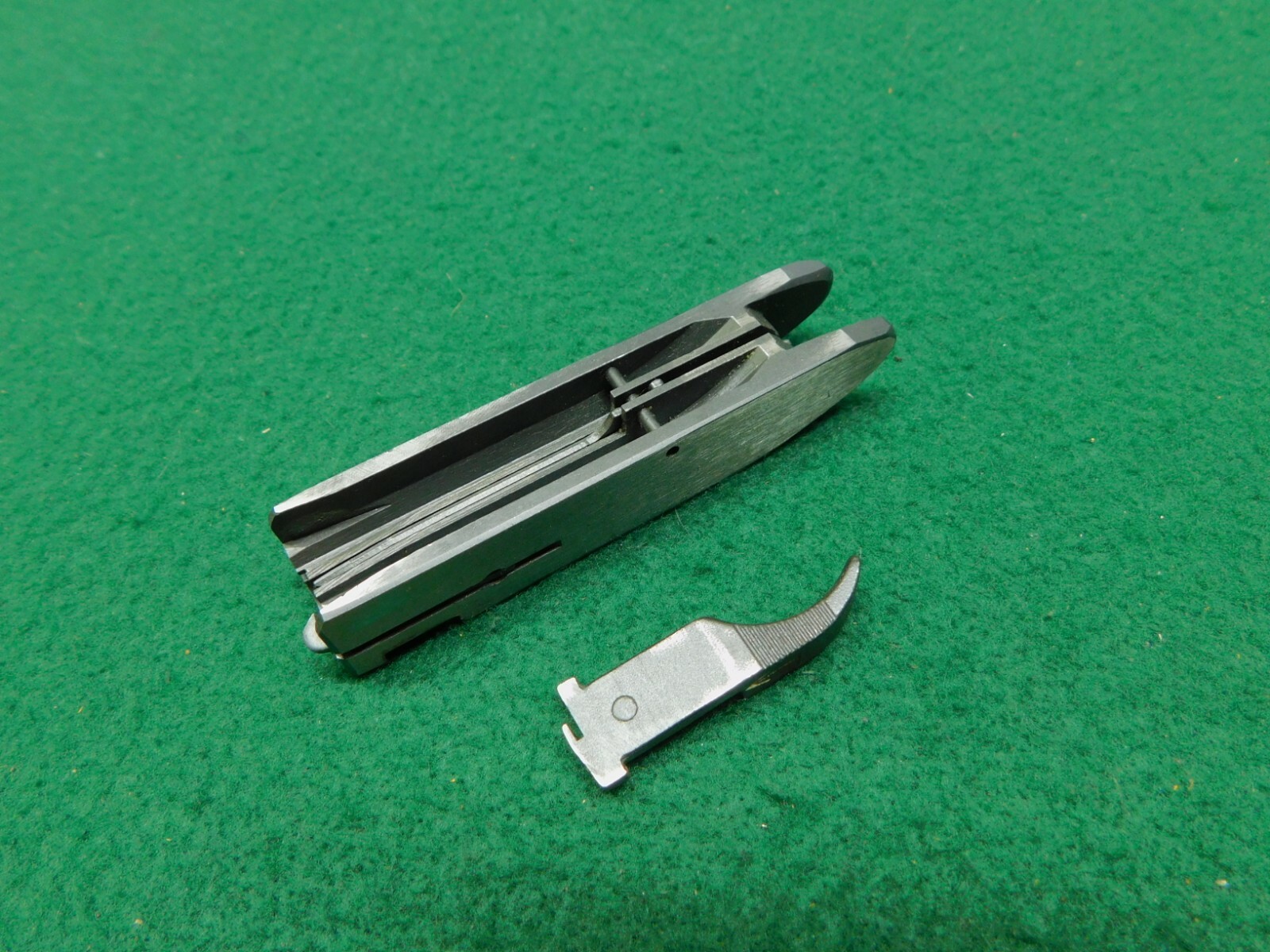 Mossberg 702 Plinkster Bolt Assembly .22 LR Original #1