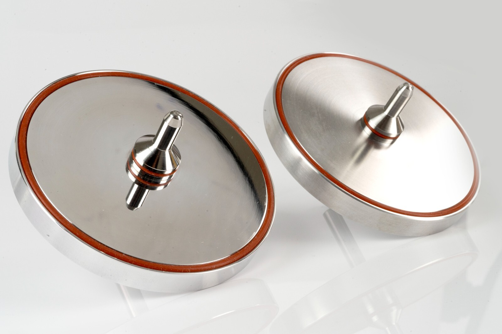 TNG-Spinner Subplatter for Rega Turntables w/ Silicone Belt and ZrO2 ball.