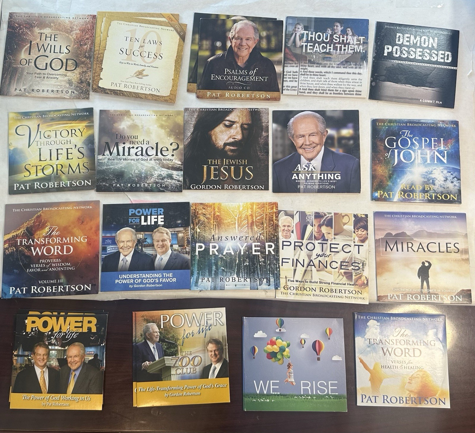 16 Pat + Gordon Robertson Minister Albums, CDs, CBN, Mint Condition