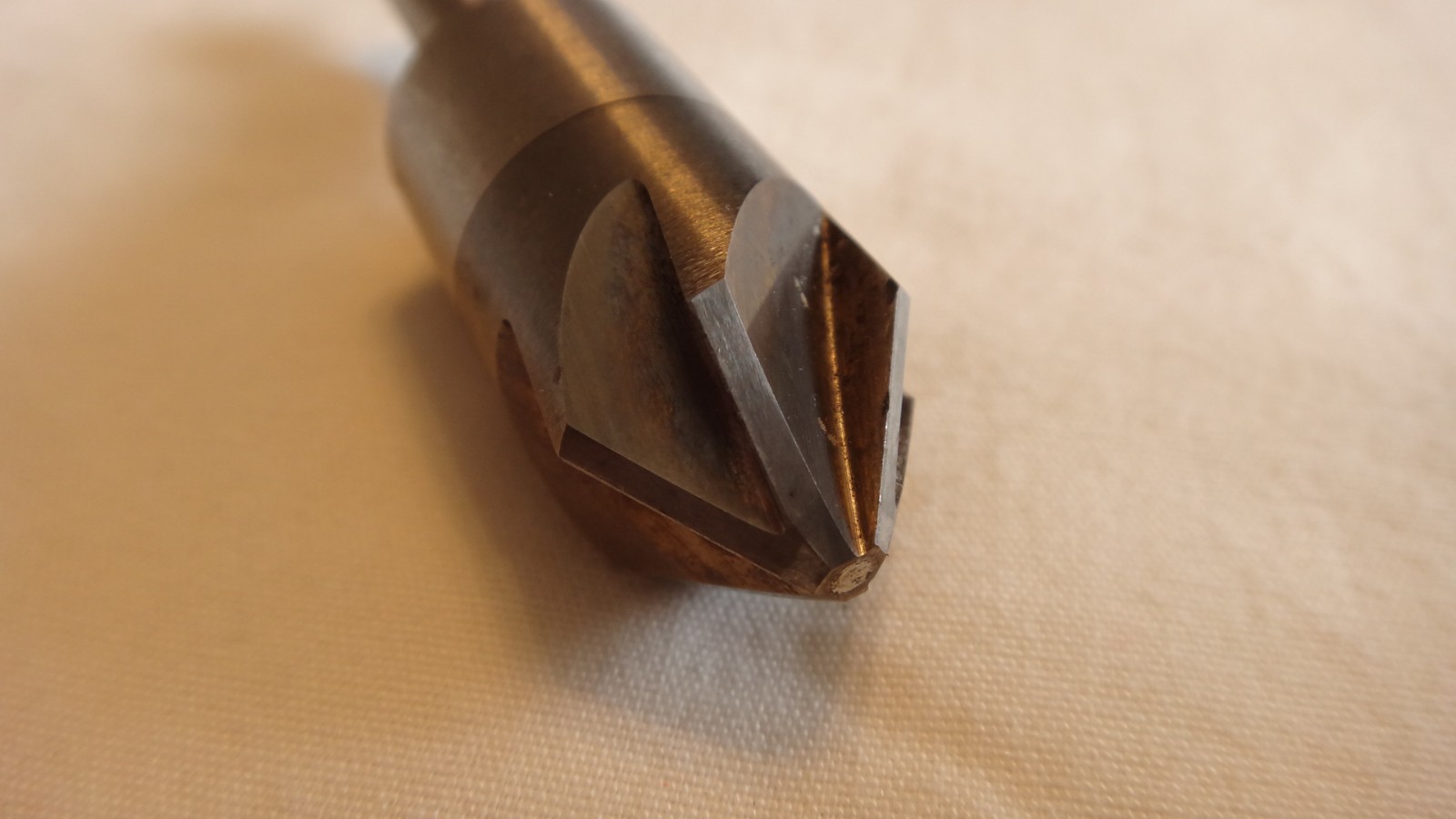 5/8" Head Dia, 82 Deg Included Angle, 6 Flute, Solid Carbide, countersink