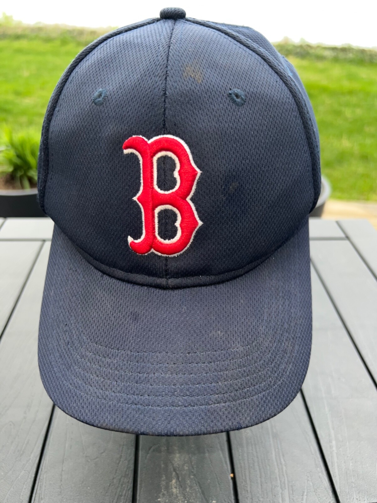 Boston Red Sox Navy Blue hat Embroidered Red B Hat Cap Hook Loop Team MLB VGC