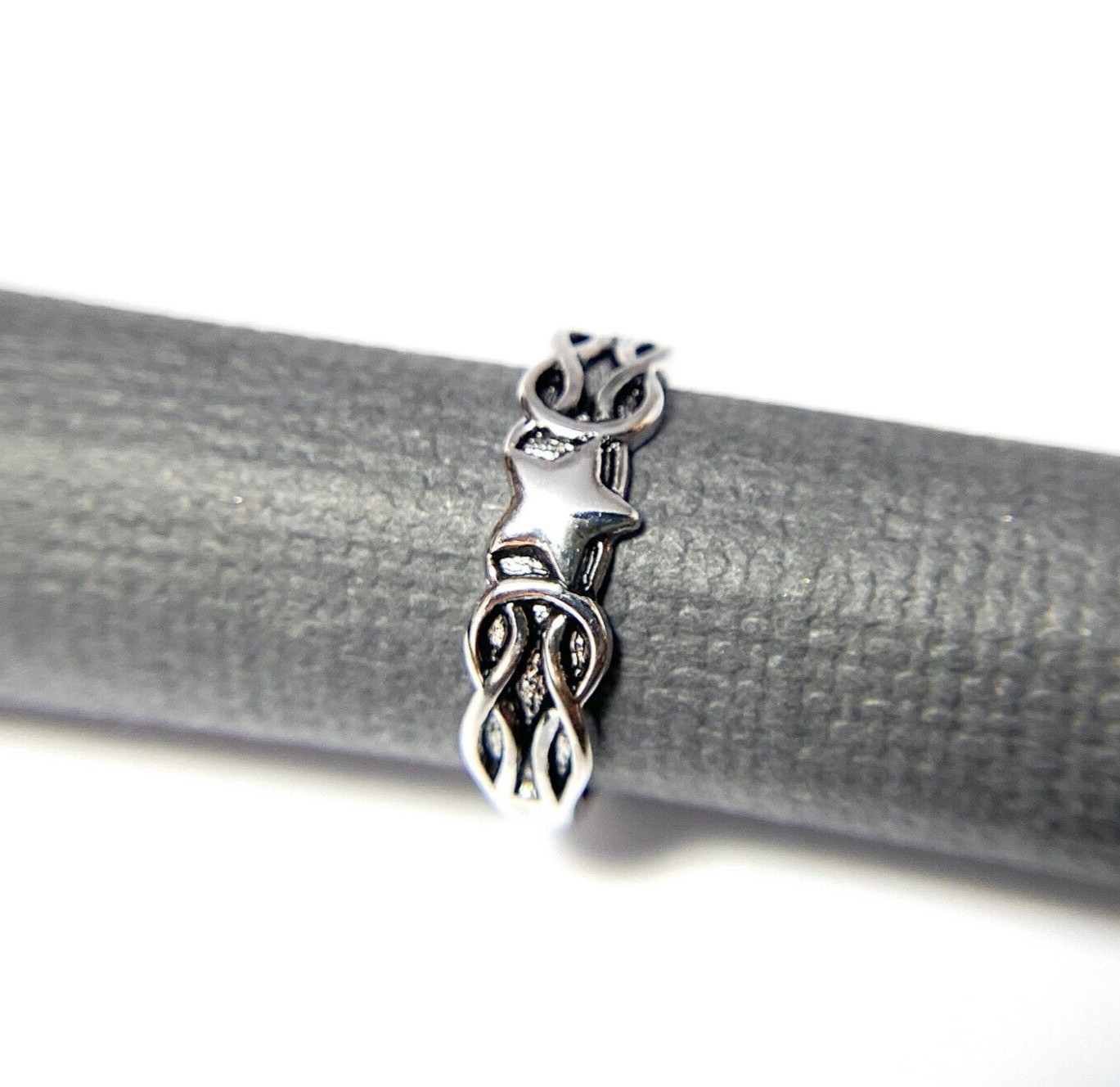 Weave Pattern w/ Star and Moons Center Adjustable Mid Ring / Toe Ring