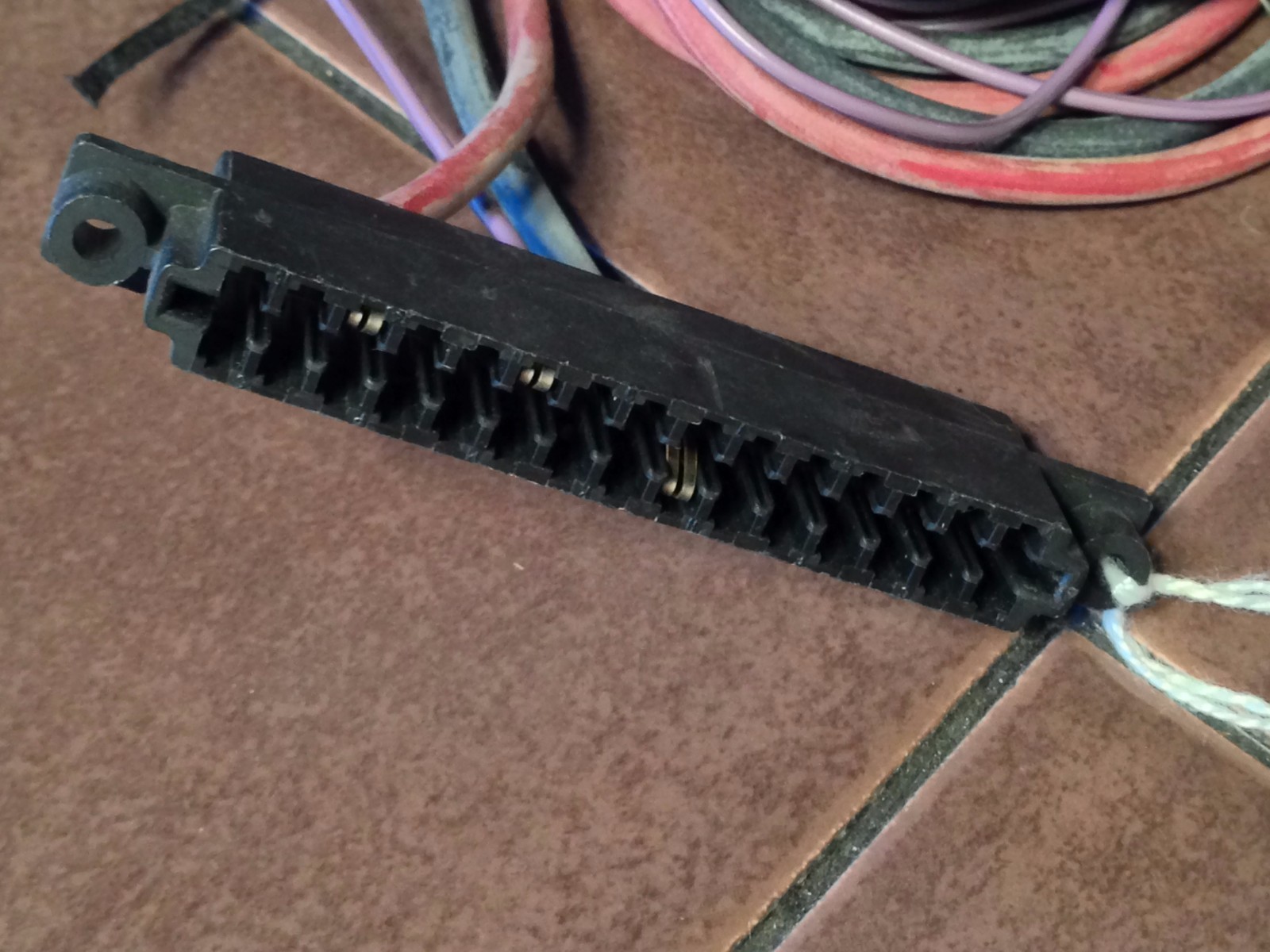 King KR-87 Connector with wires