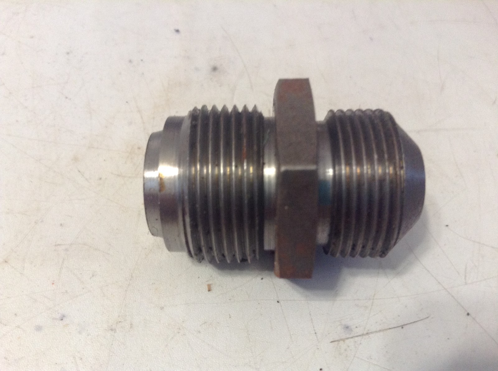 368246R1 - A New Tachometer Drive Fitting For An IH 454, 464, 544, 574 Tractors