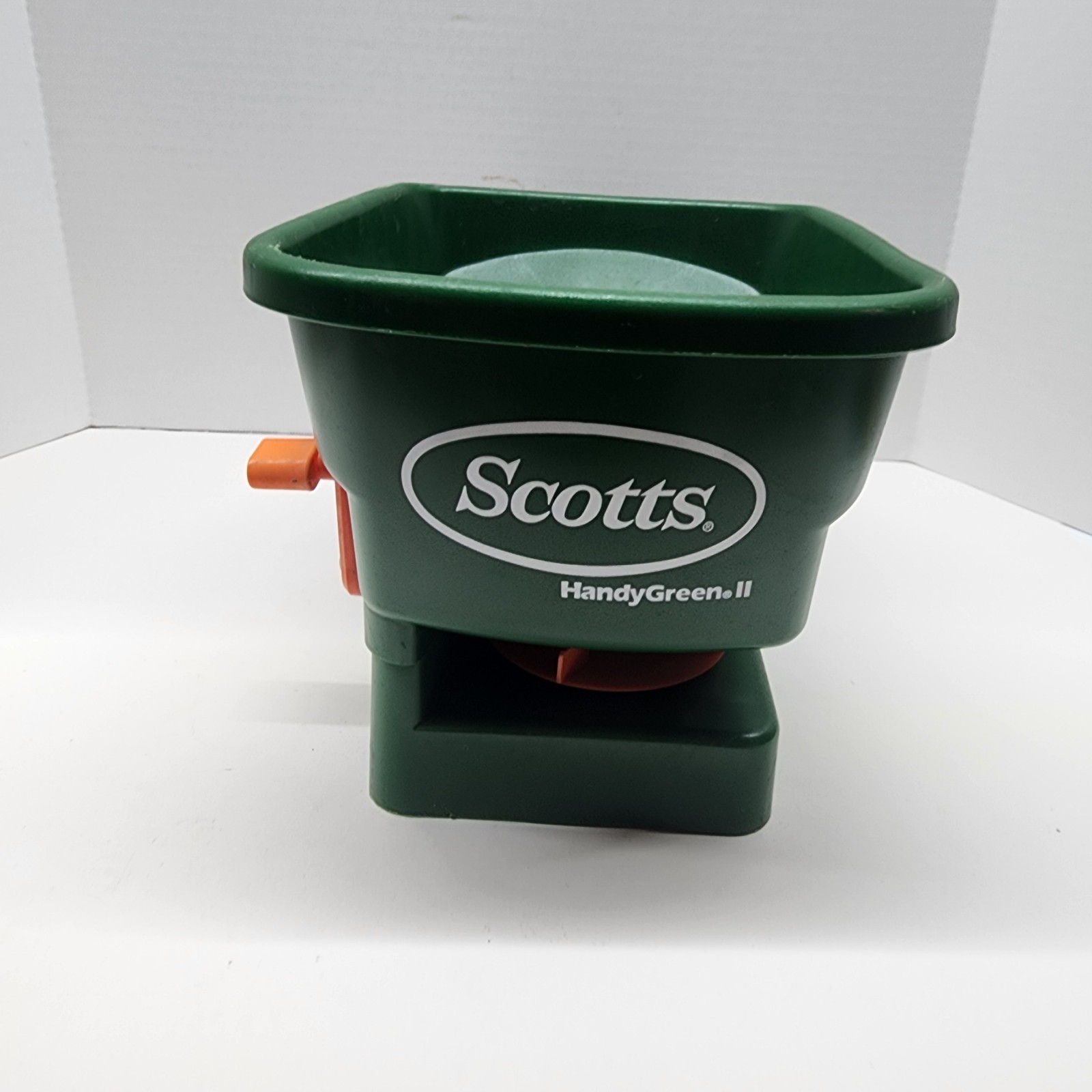 Scotts Handy Green II Hand Held Lawn Seed Fertilizer Spreader