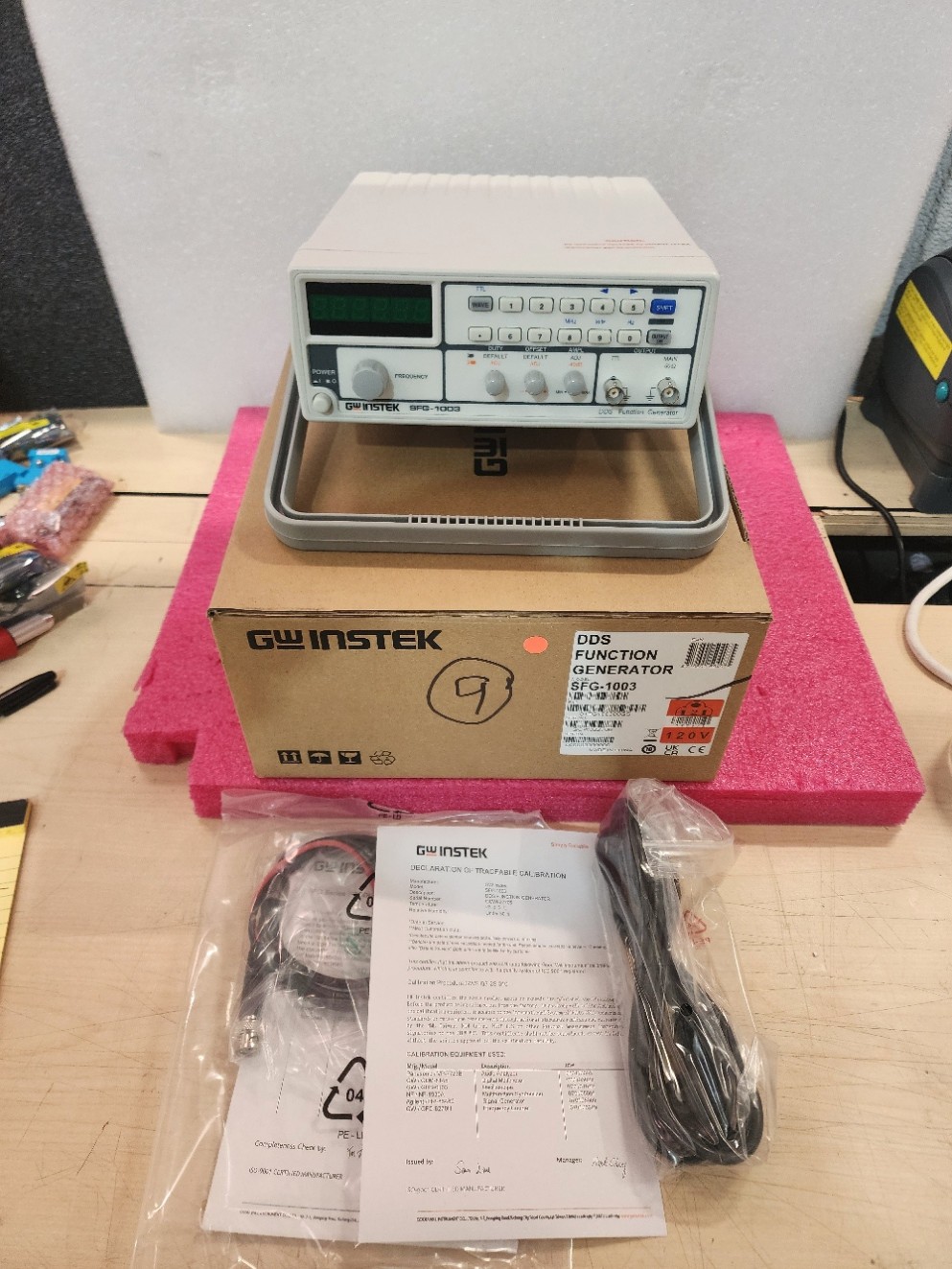 GW Instek SFG-1003 DDS Function Generator NEW!