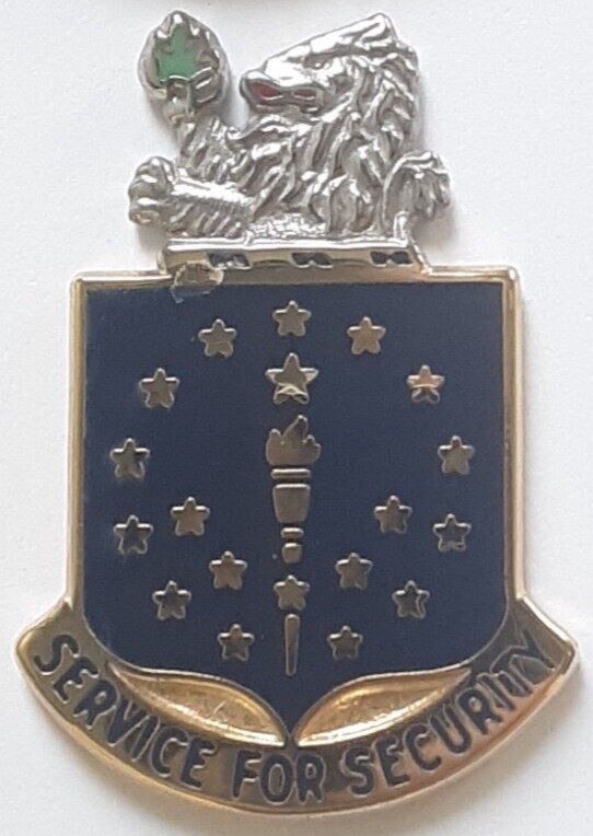 US Army Indiana National Guard Crest 'Service For Security' Pin Insignia DUI NOS