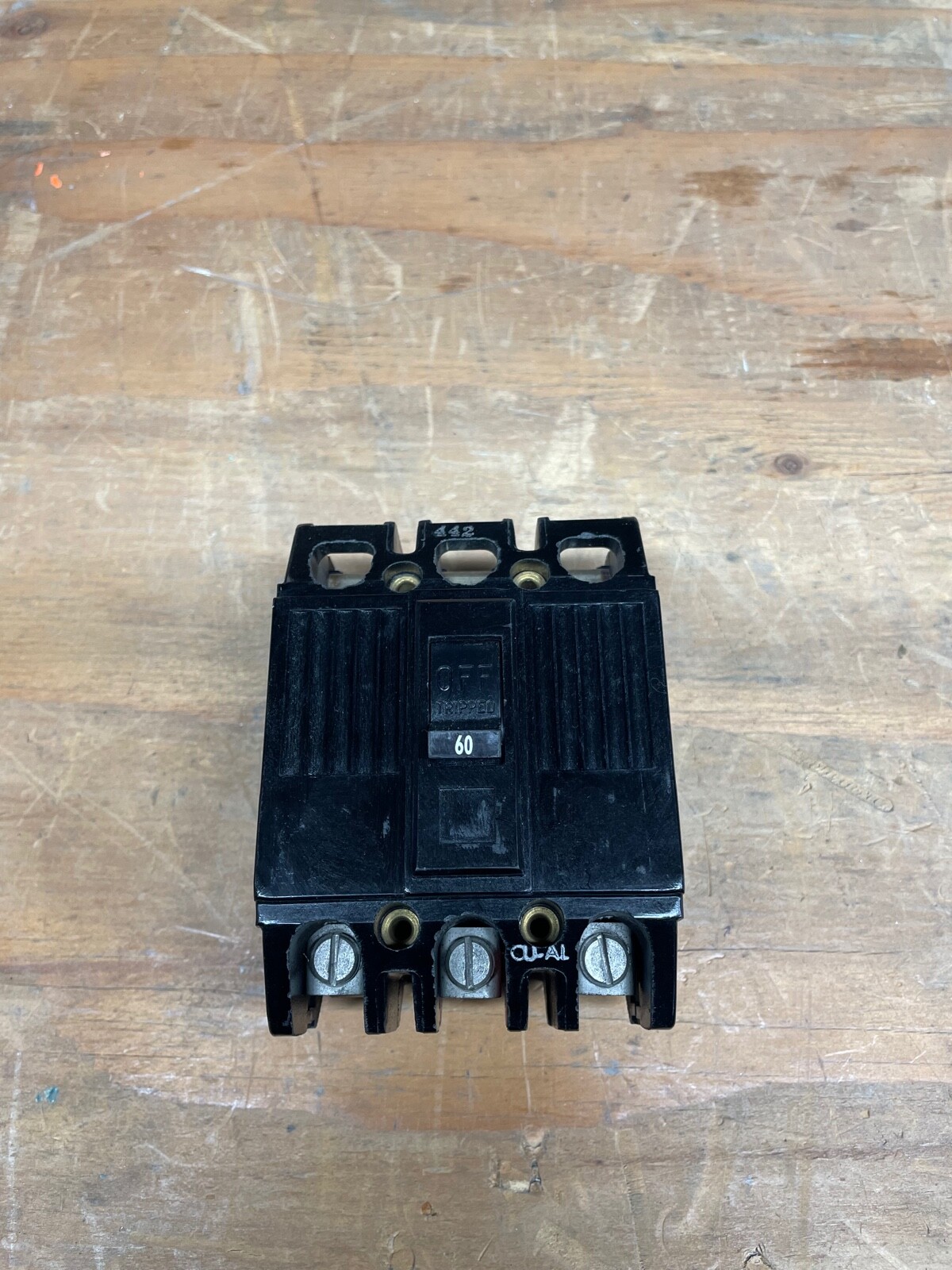 TQ32060 GE Circuit Breaker 60a 3 Pole Type TQ
