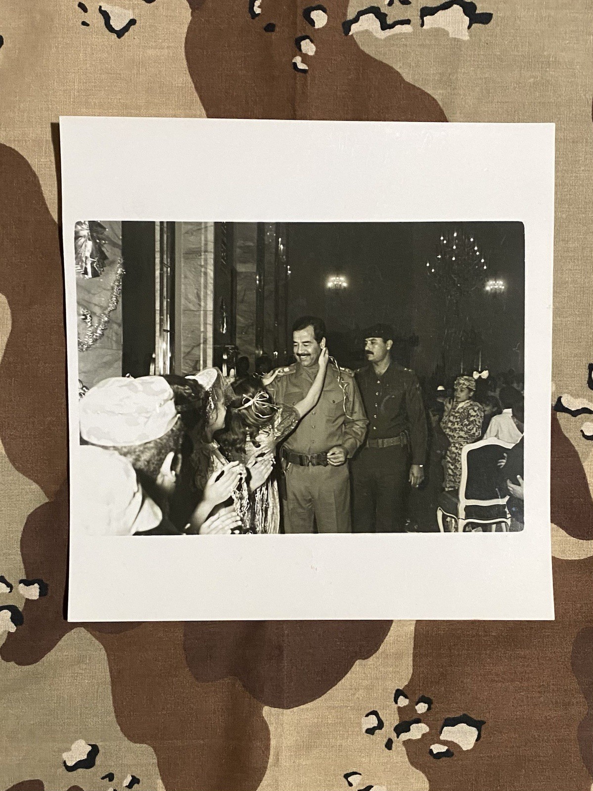 Original Saddam Hussein W/ Bodyguards And Iraqi Youth Photo, Iraq War Souvenir