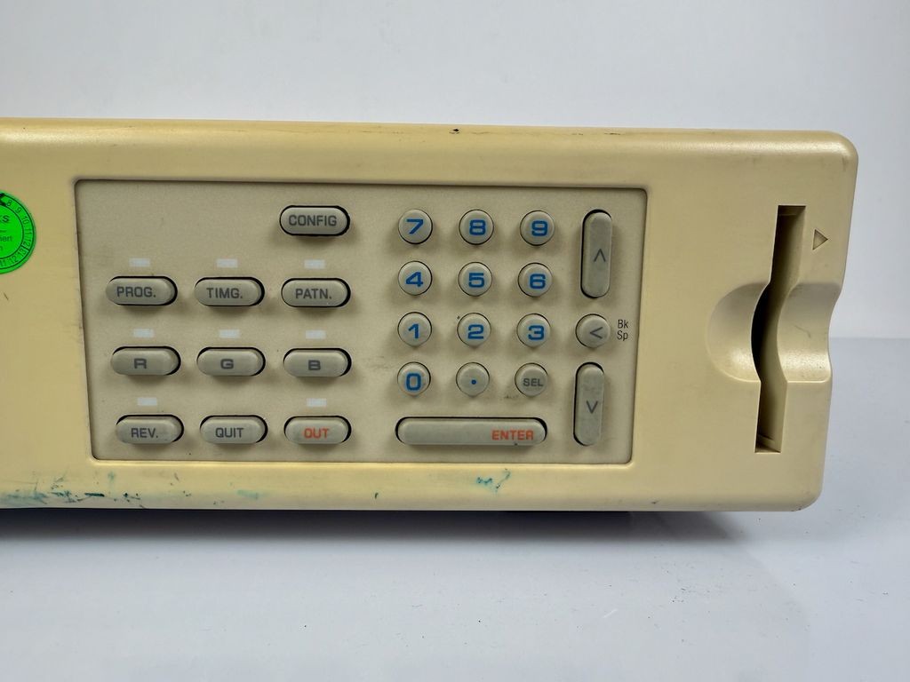 Chroma ATE 2327 Video Pattern Generator up to 250MHz NTSC PAL SECAM